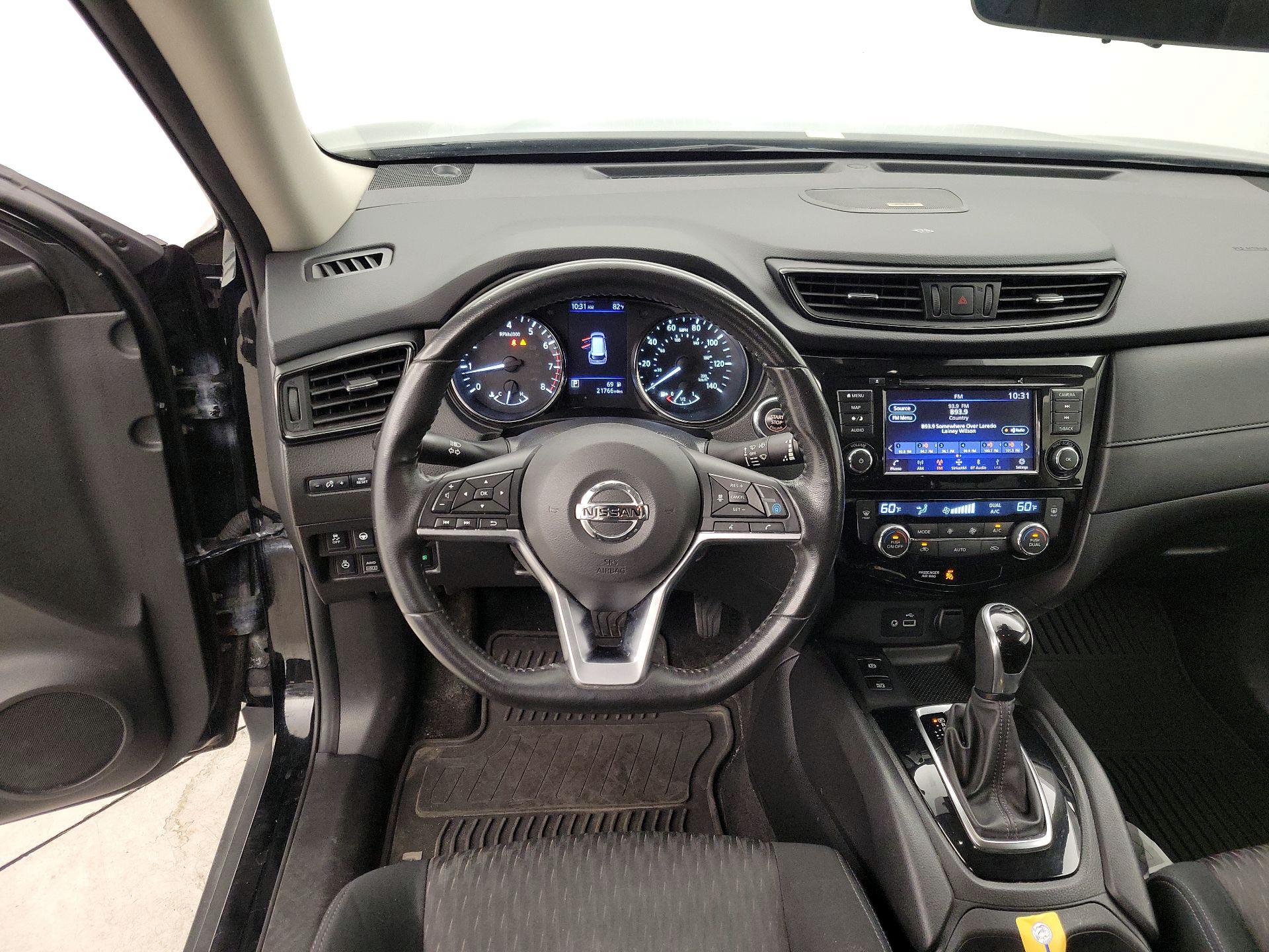 Thumbnail: 2019 Nissan Rogue - 10