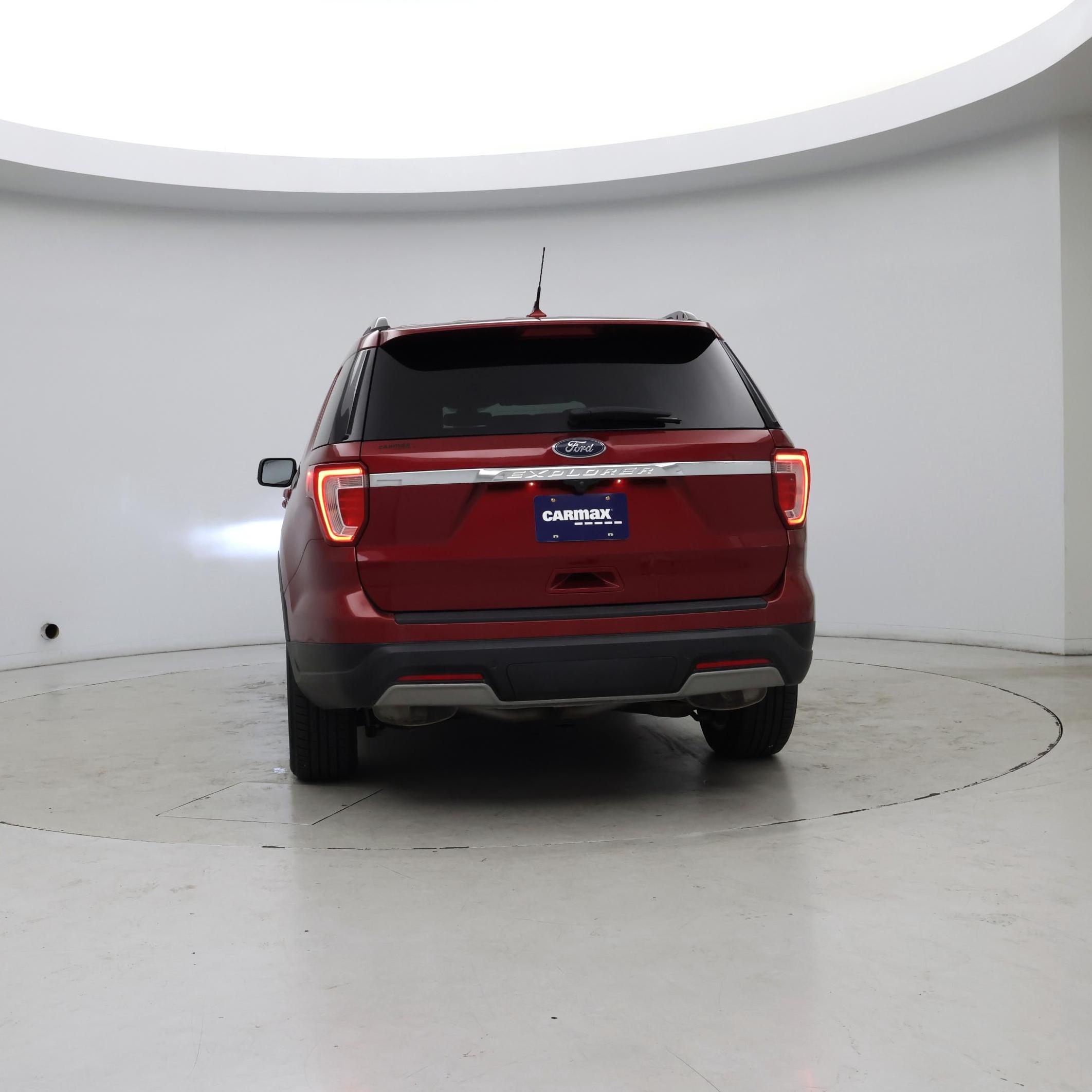 Thumbnail: 2019 Ford Explorer - 6