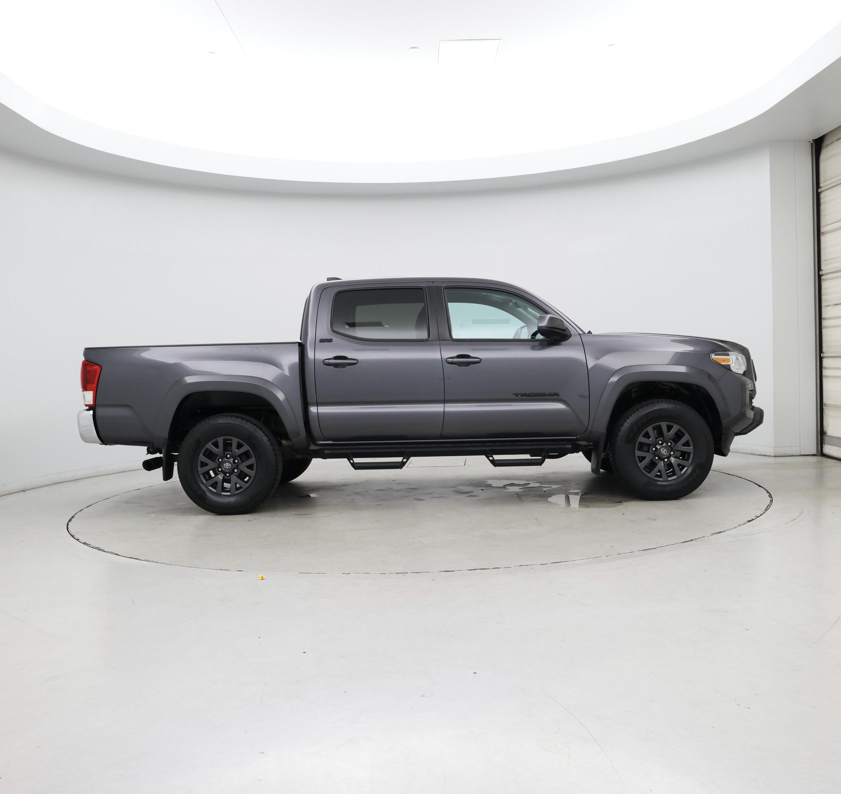 Thumbnail: 2022 Toyota Tacoma - 7