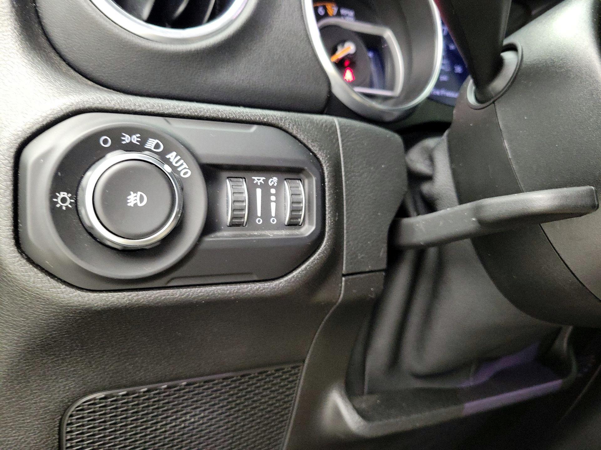 Thumbnail: 2021 Jeep Wrangler - 13