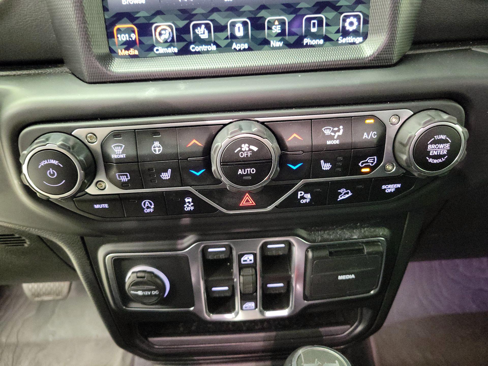 Thumbnail: 2021 Jeep Wrangler - 17
