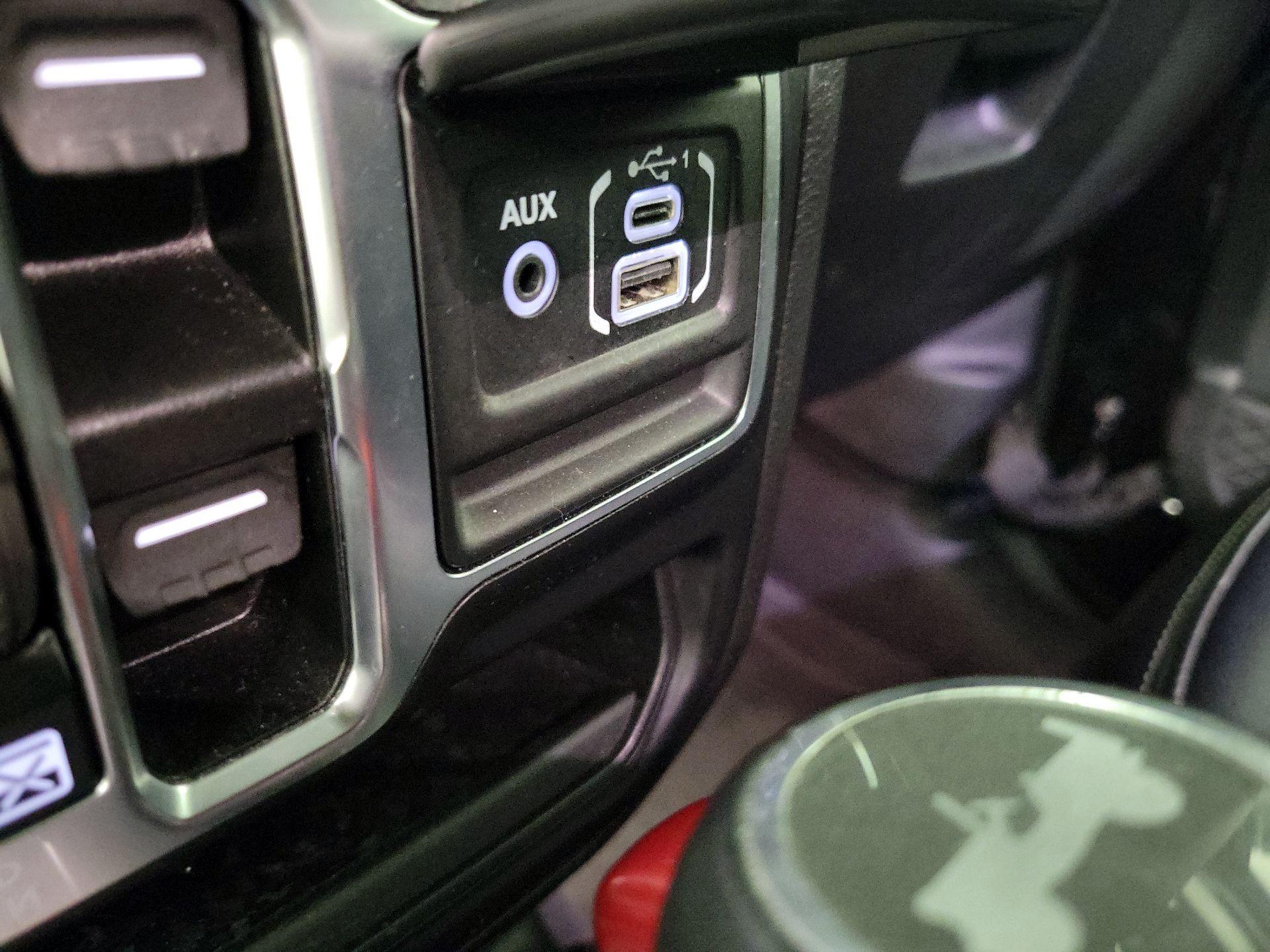 Thumbnail: 2021 Jeep Wrangler - 19