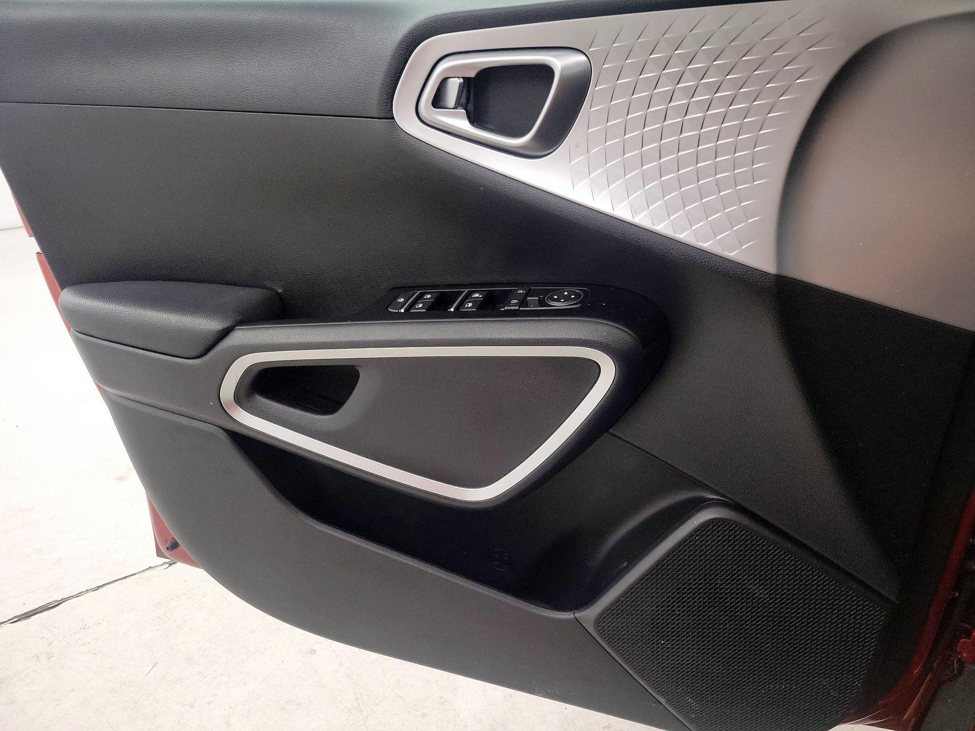 Thumbnail: 2021 Kia Soul - 12