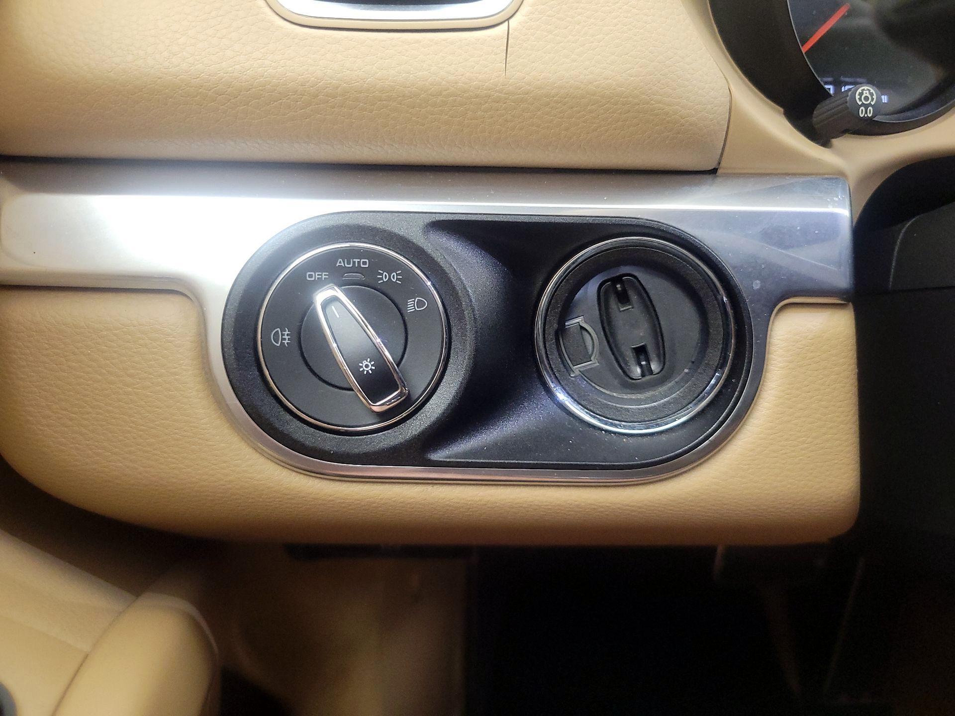 Thumbnail: 2016 Porsche Boxster - 13