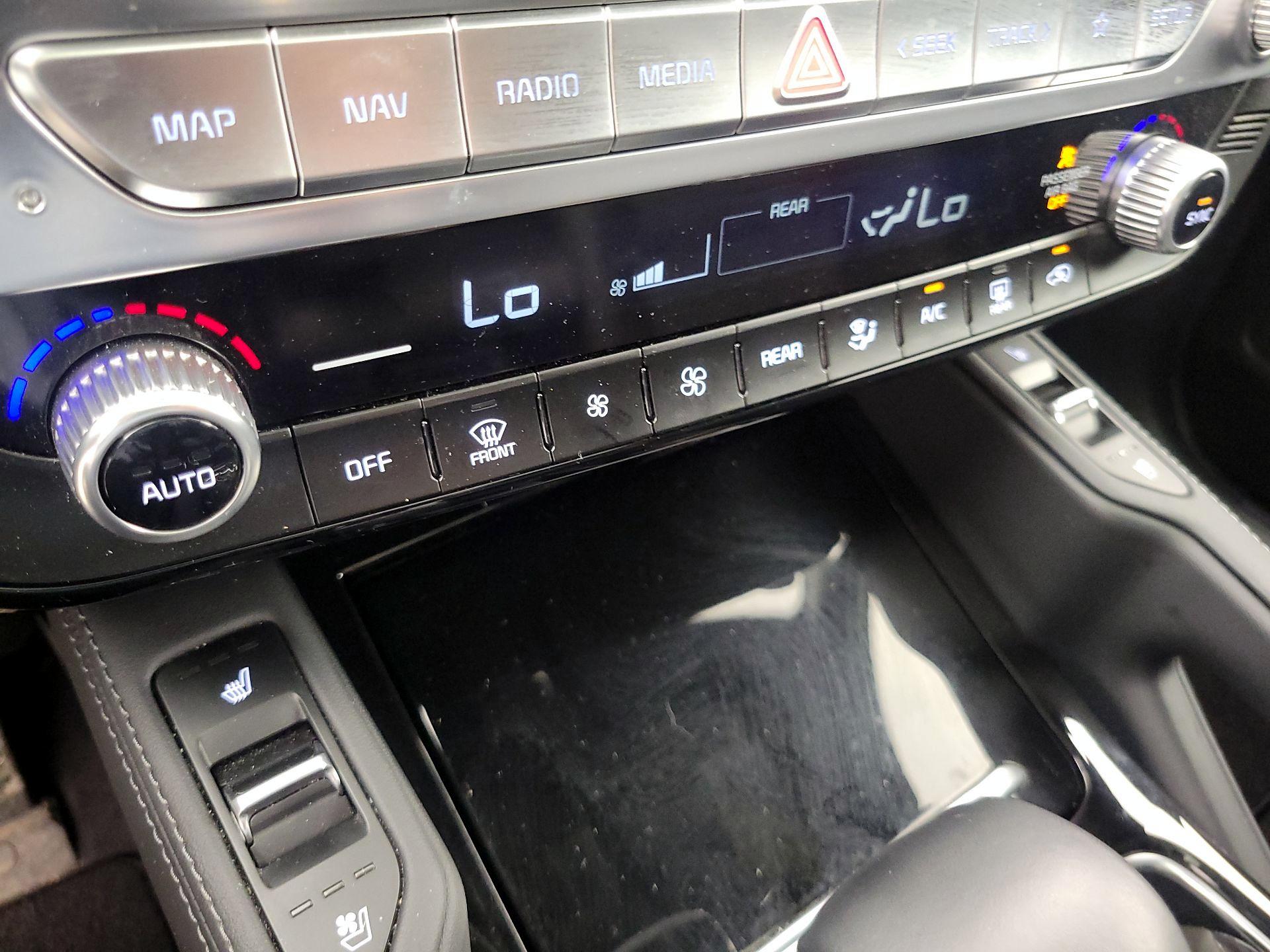 Thumbnail: 2023 Kia Telluride - 17