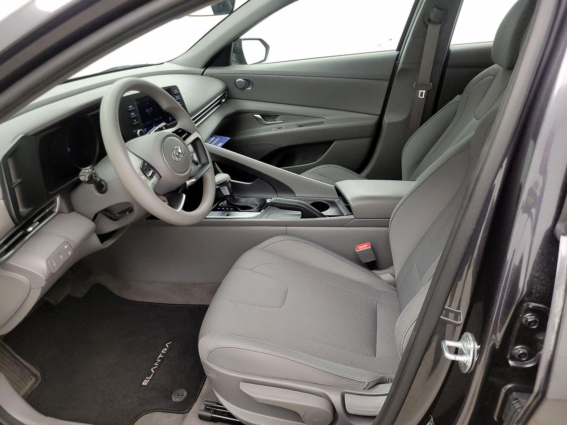 Thumbnail: 2021 Hyundai Elantra - 11