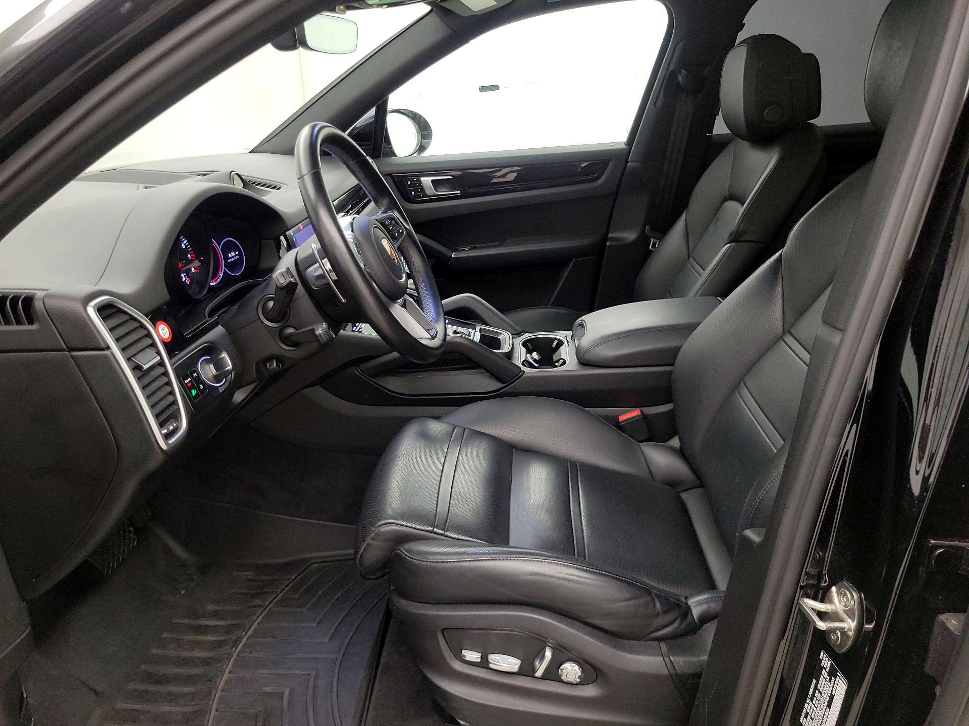 Thumbnail: 2020 Porsche Cayenne - 11