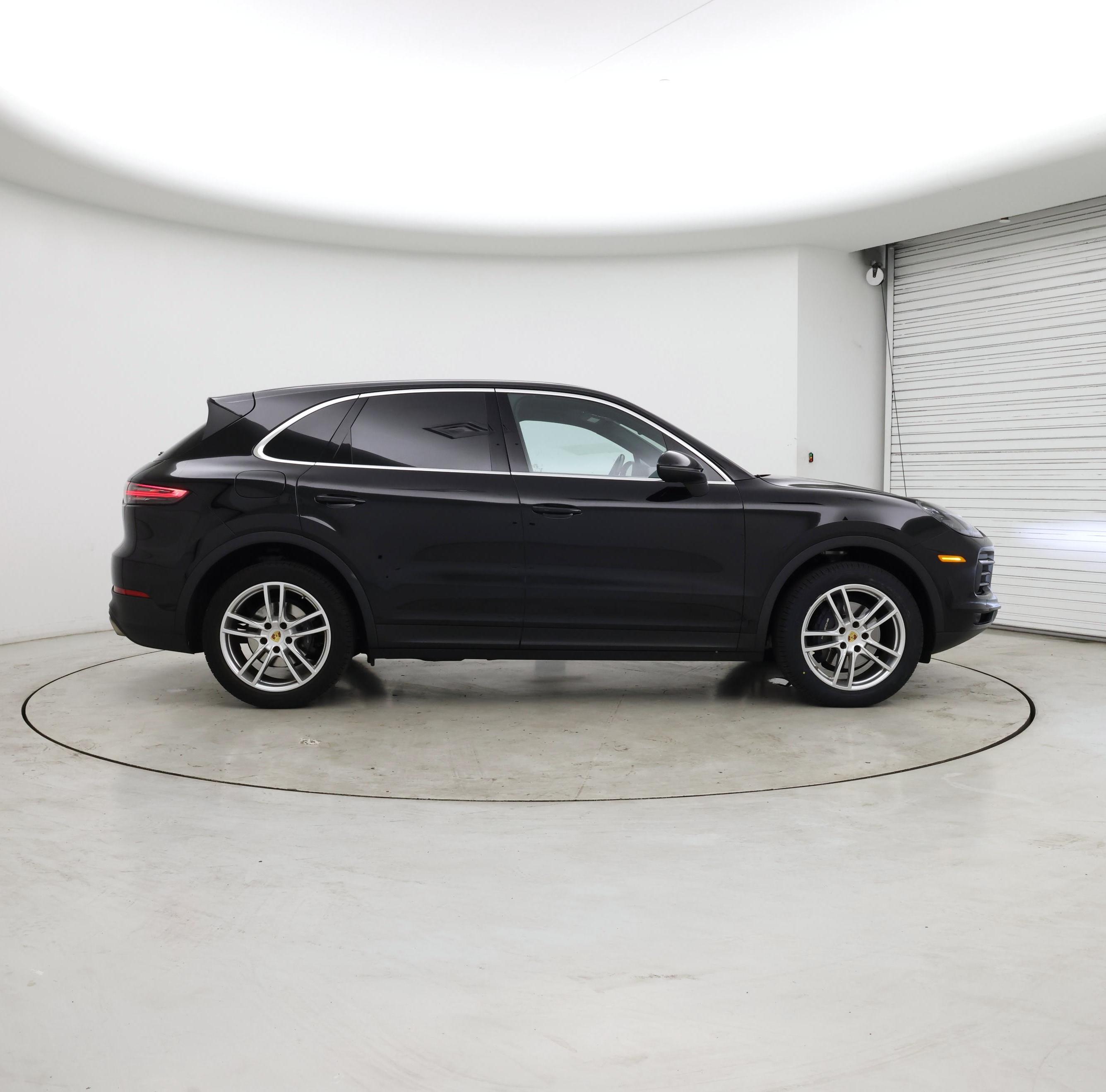 Thumbnail: 2020 Porsche Cayenne - 7