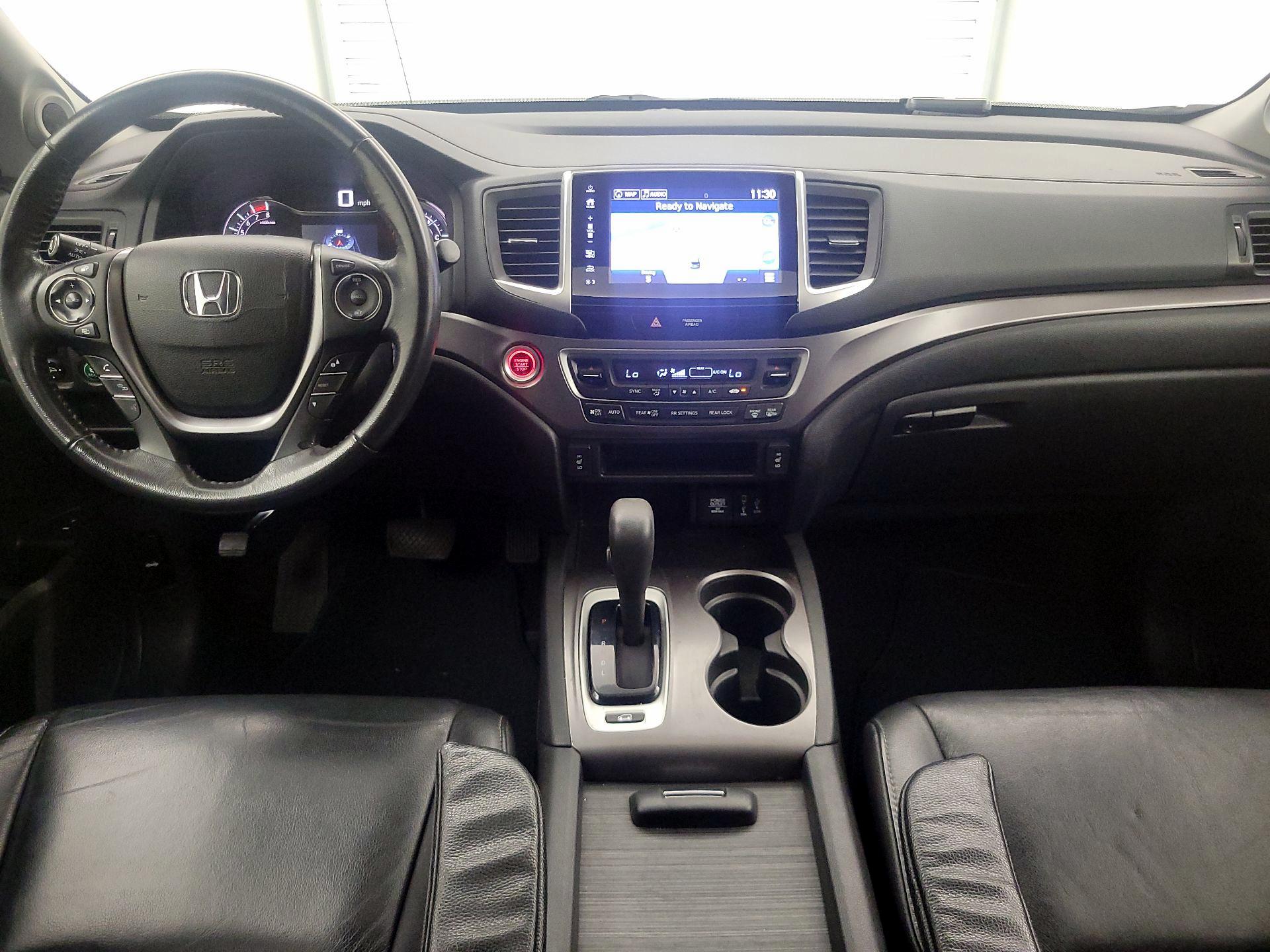 Thumbnail: 2017 Honda Pilot - 9