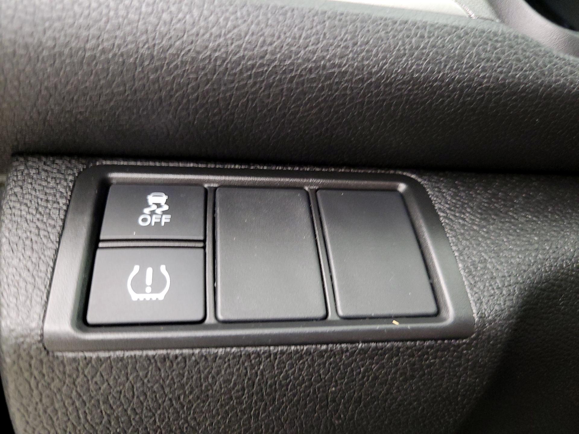 Thumbnail: 2016 Honda Civic - 13