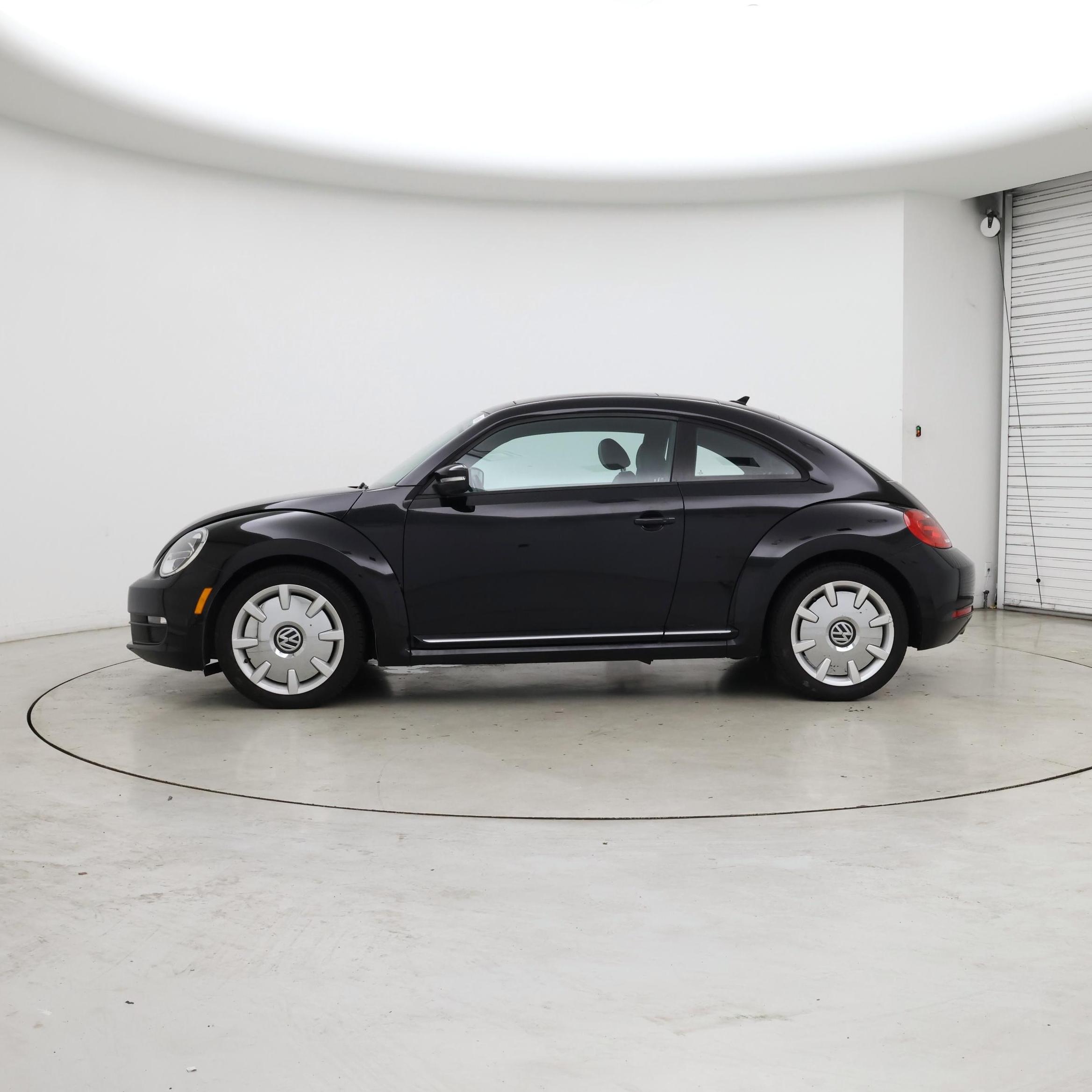 Thumbnail: 2013 Volkswagen Beetle - 3