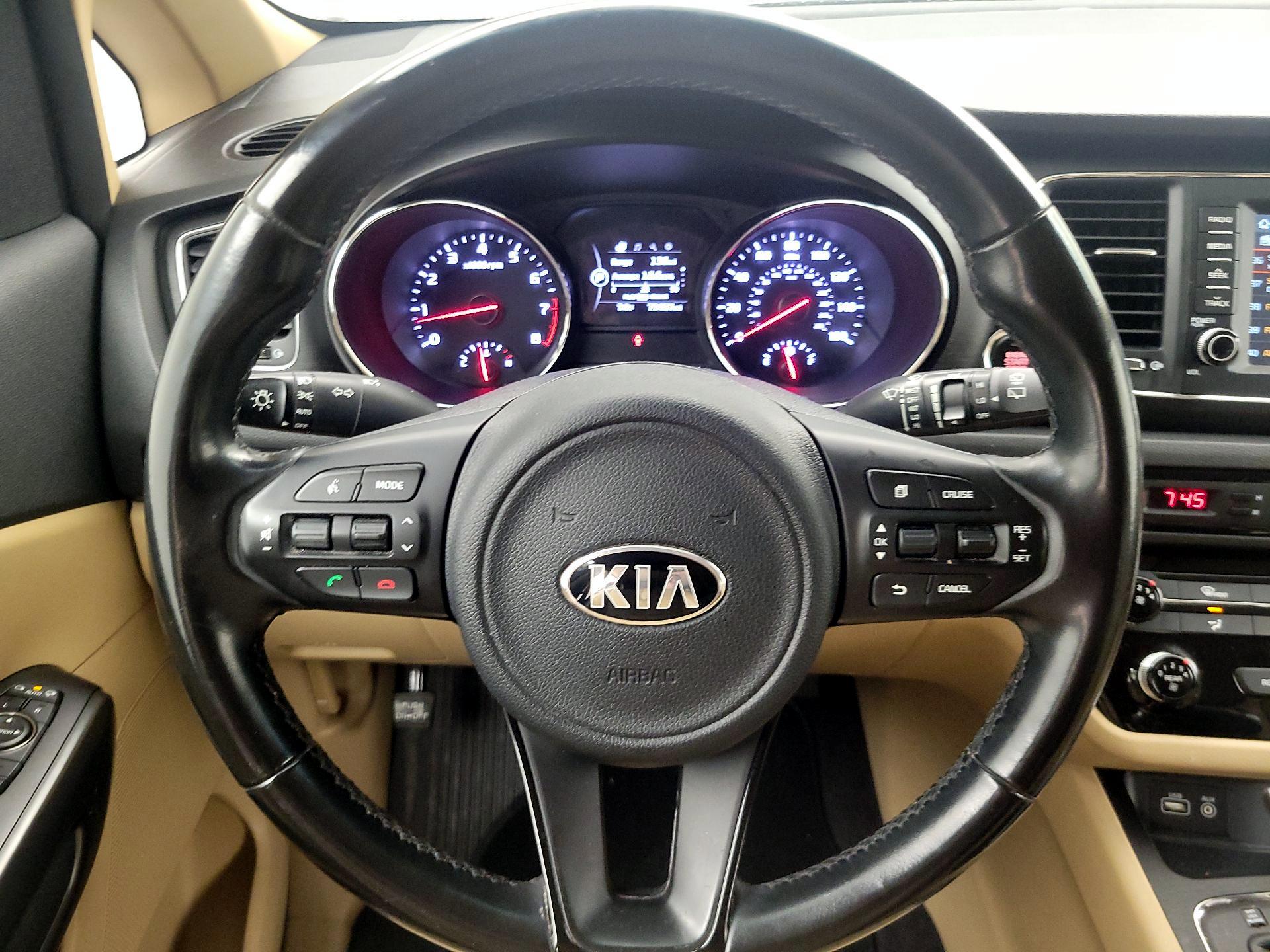 Thumbnail: 2017 Kia Sedona - 10
