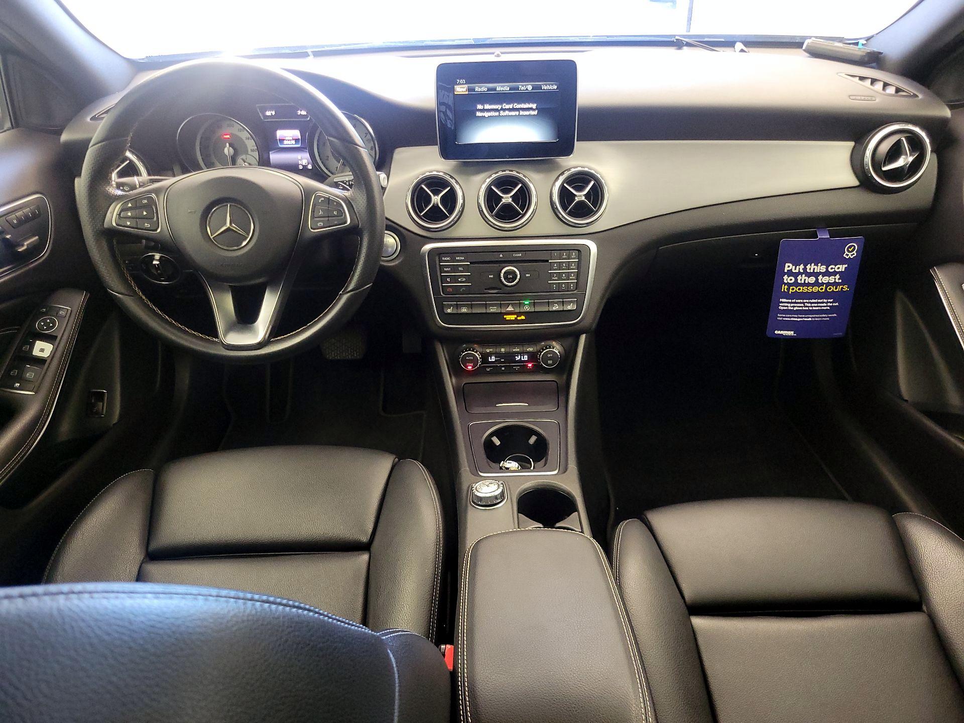 Thumbnail: 2016 Mercedes-Benz GLA - 9