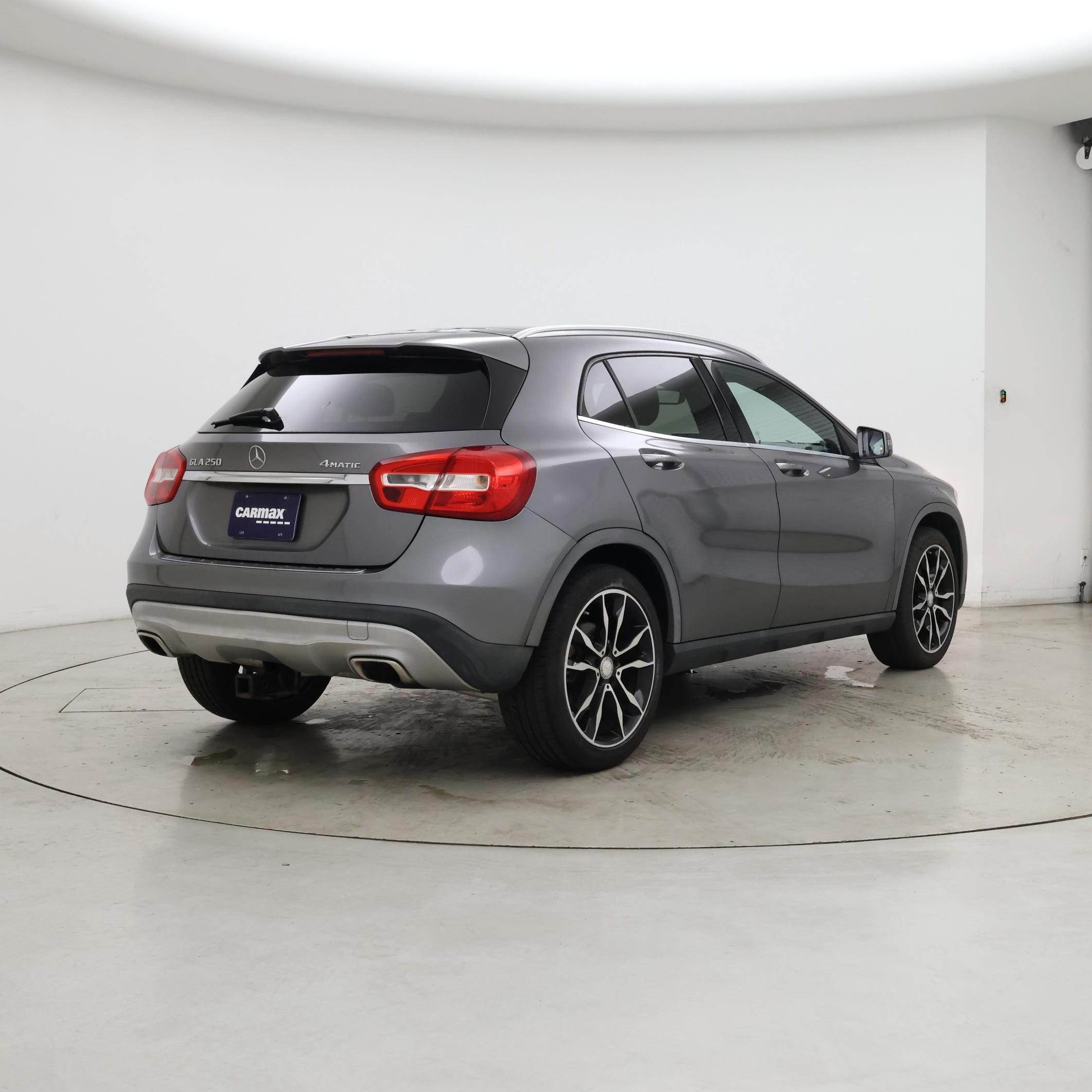 Thumbnail: 2016 Mercedes-Benz GLA - 8