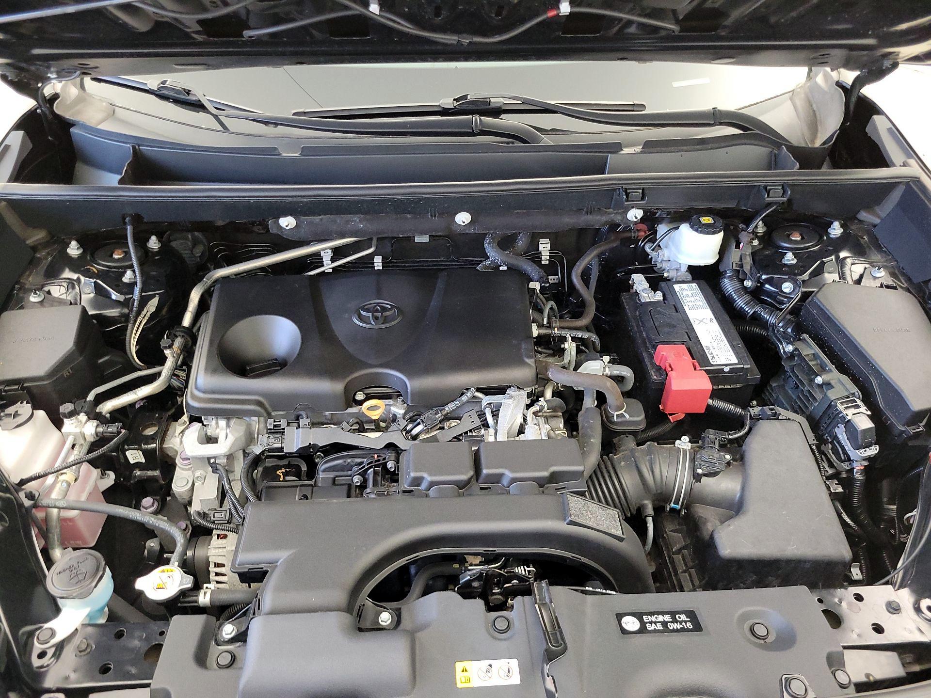 Thumbnail: 2019 Toyota RAV4 - 19