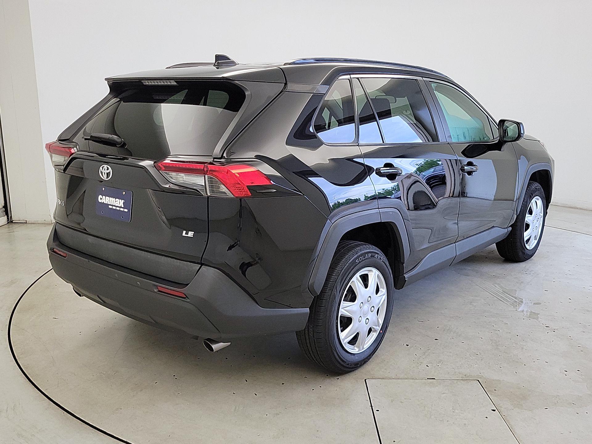 Thumbnail: 2019 Toyota RAV4 - 5