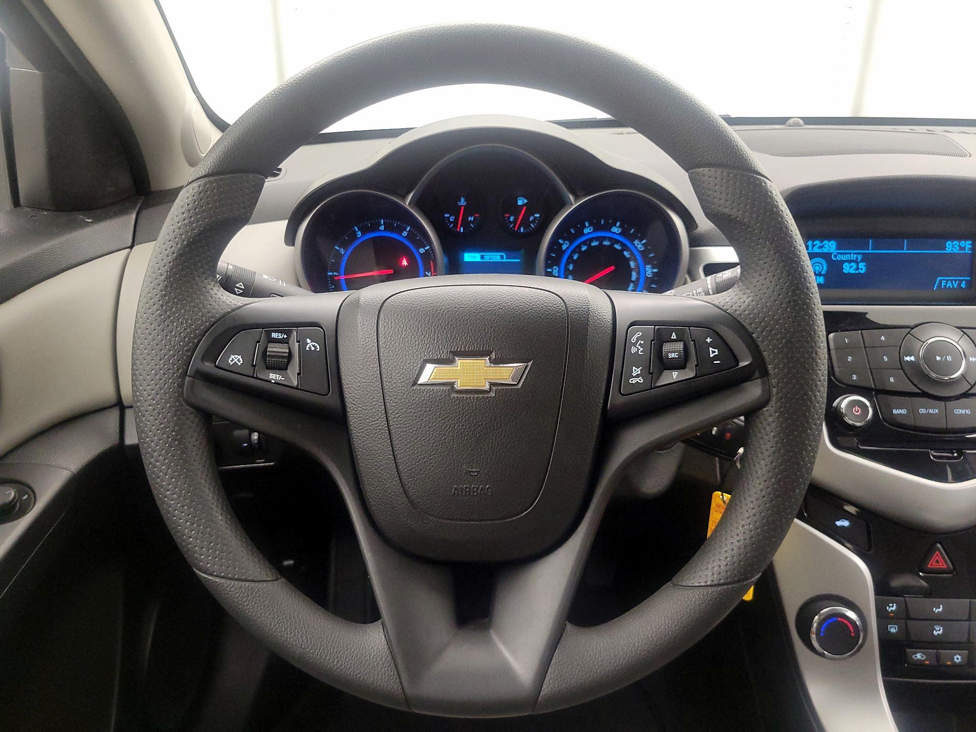 Thumbnail: 2016 Chevrolet Cruze - 10
