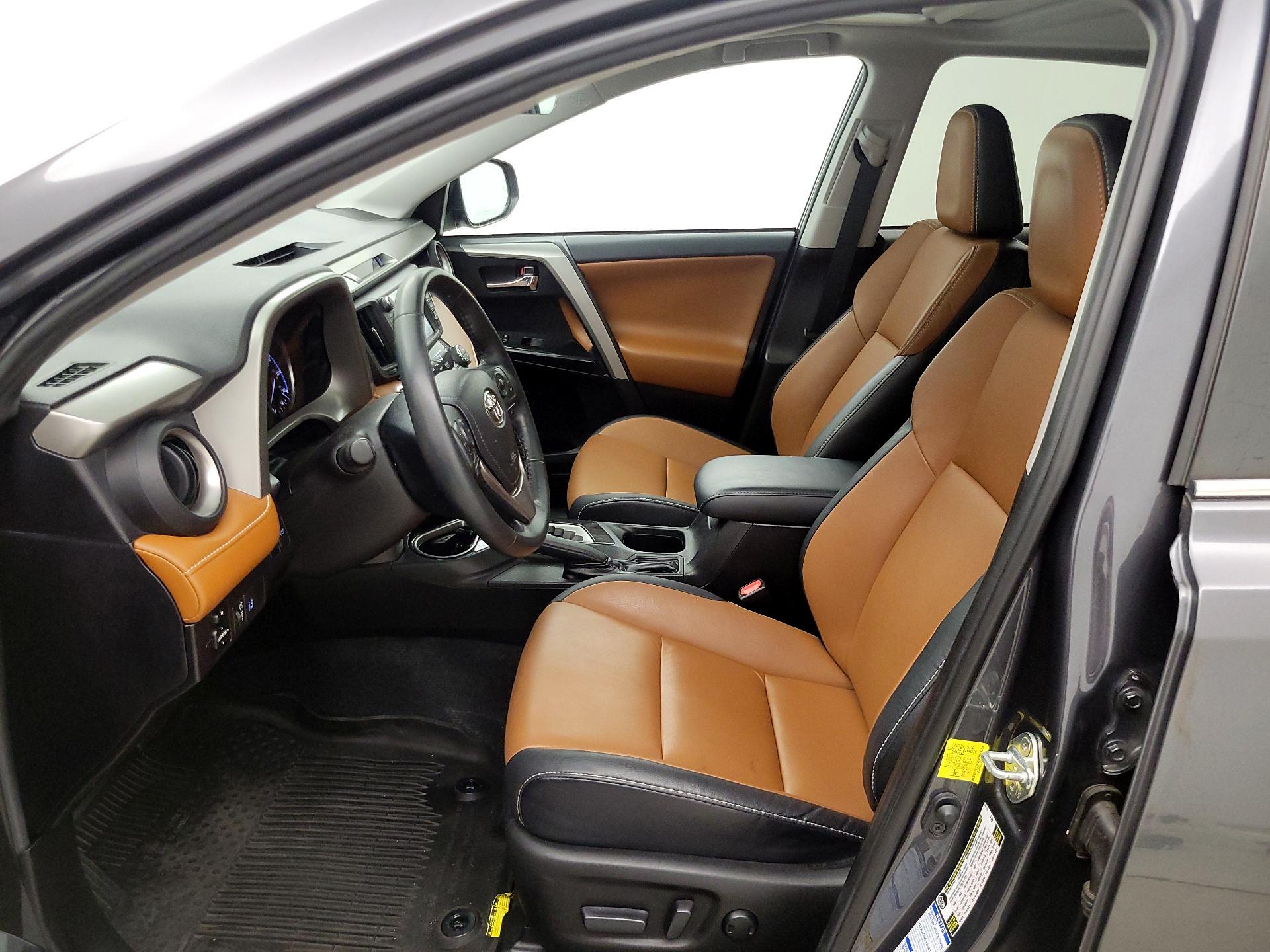 Thumbnail: 2018 Toyota RAV4 - 11