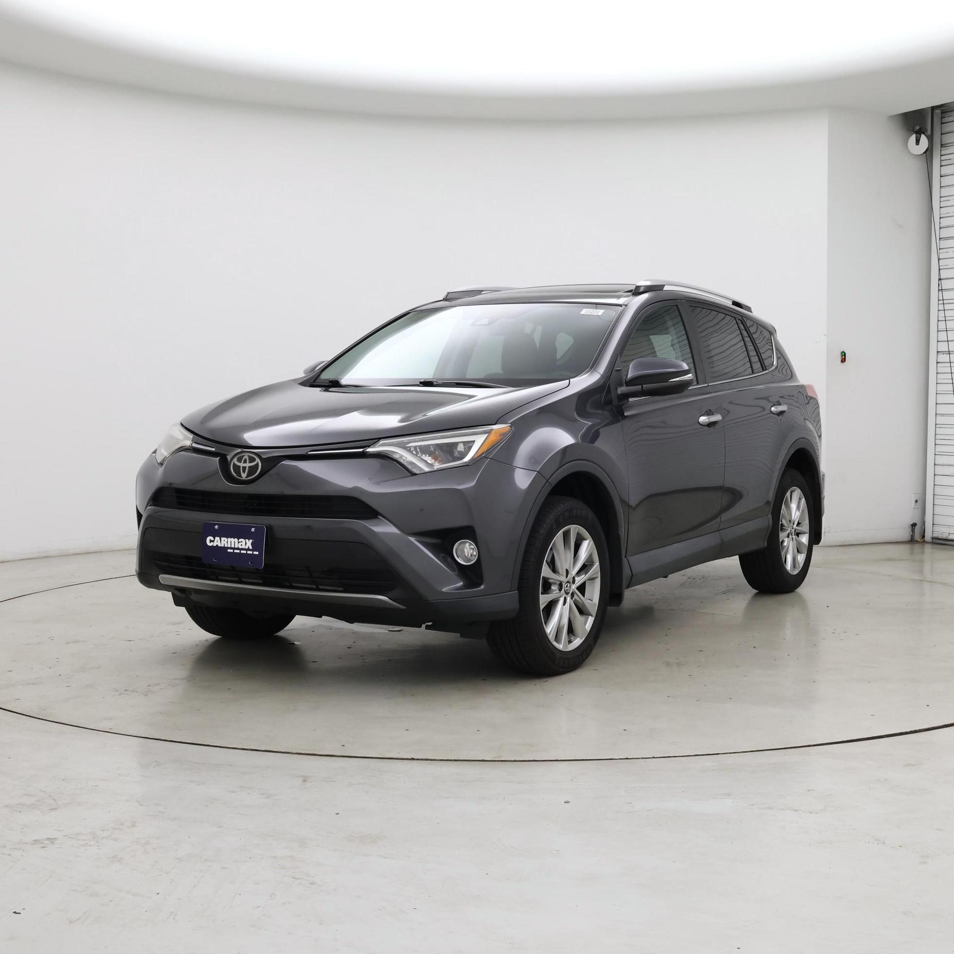 Thumbnail: 2018 Toyota RAV4 - 4