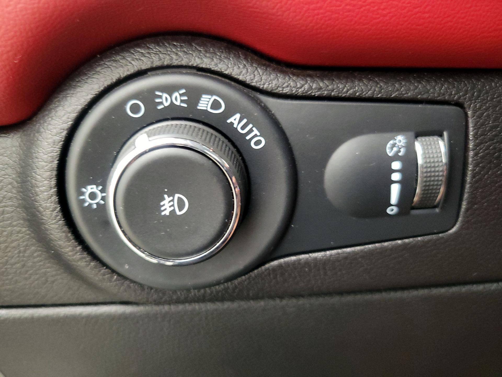 Thumbnail: 2021 Dodge Durango - 13