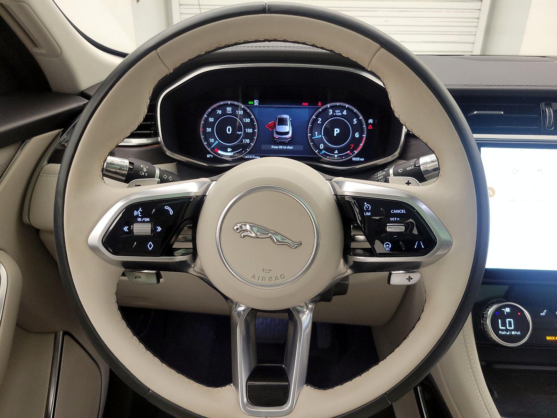 Thumbnail: 2021 Jaguar F-Pace - 10