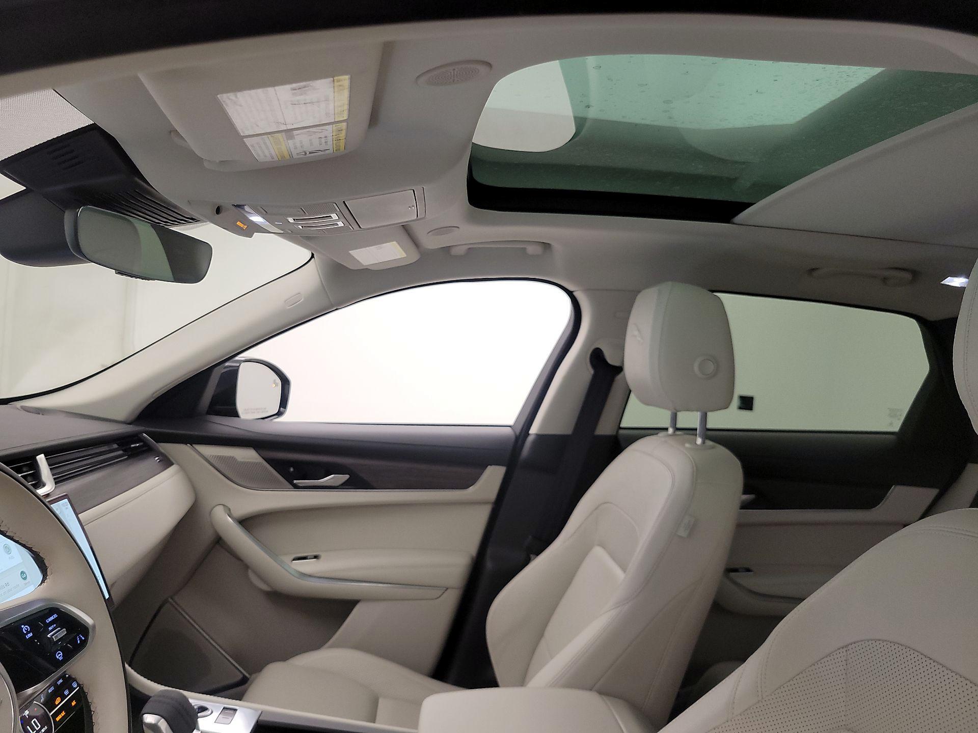 Thumbnail: 2021 Jaguar F-Pace - 20