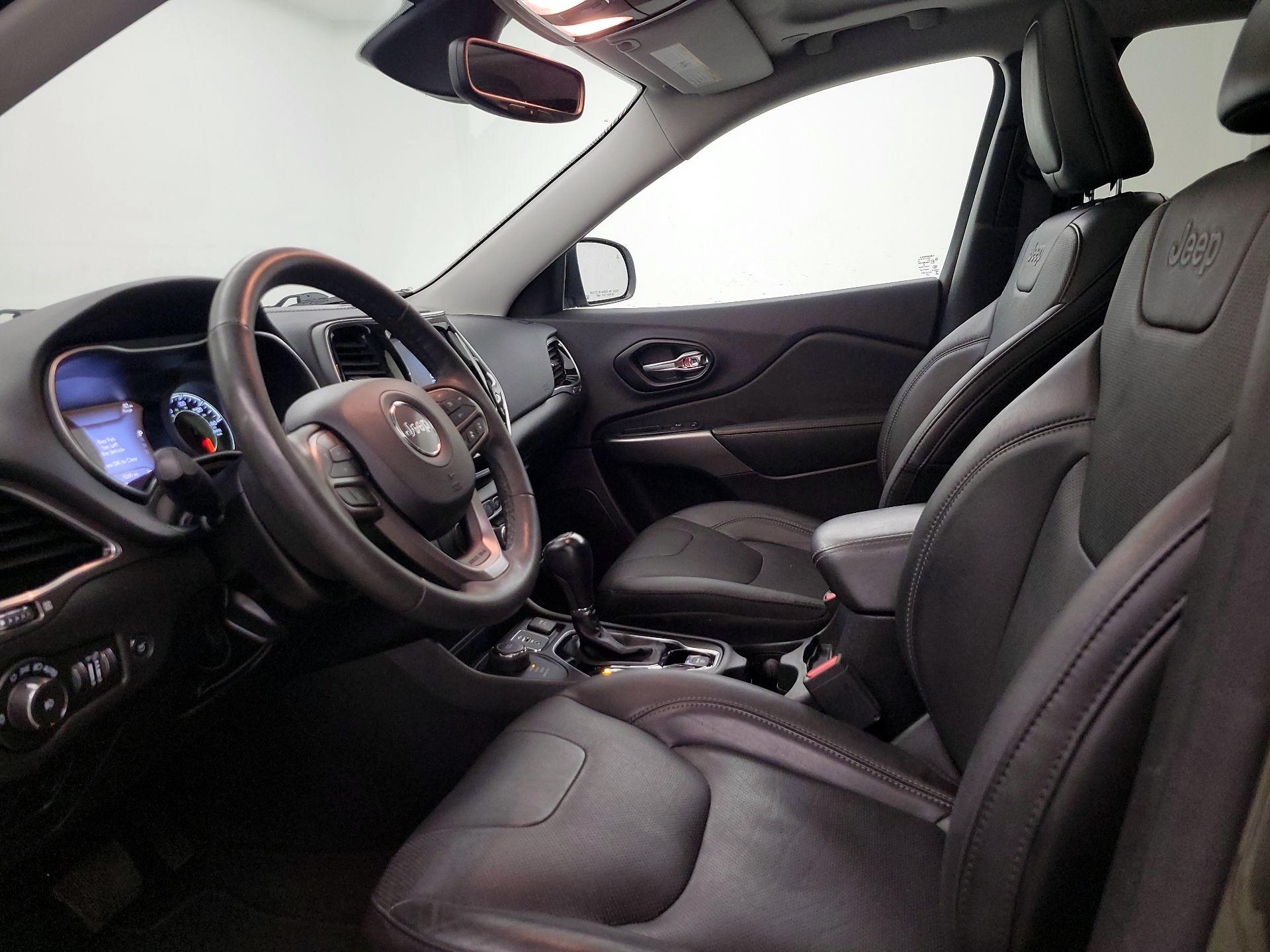 Thumbnail: 2021 Jeep Cherokee - 11