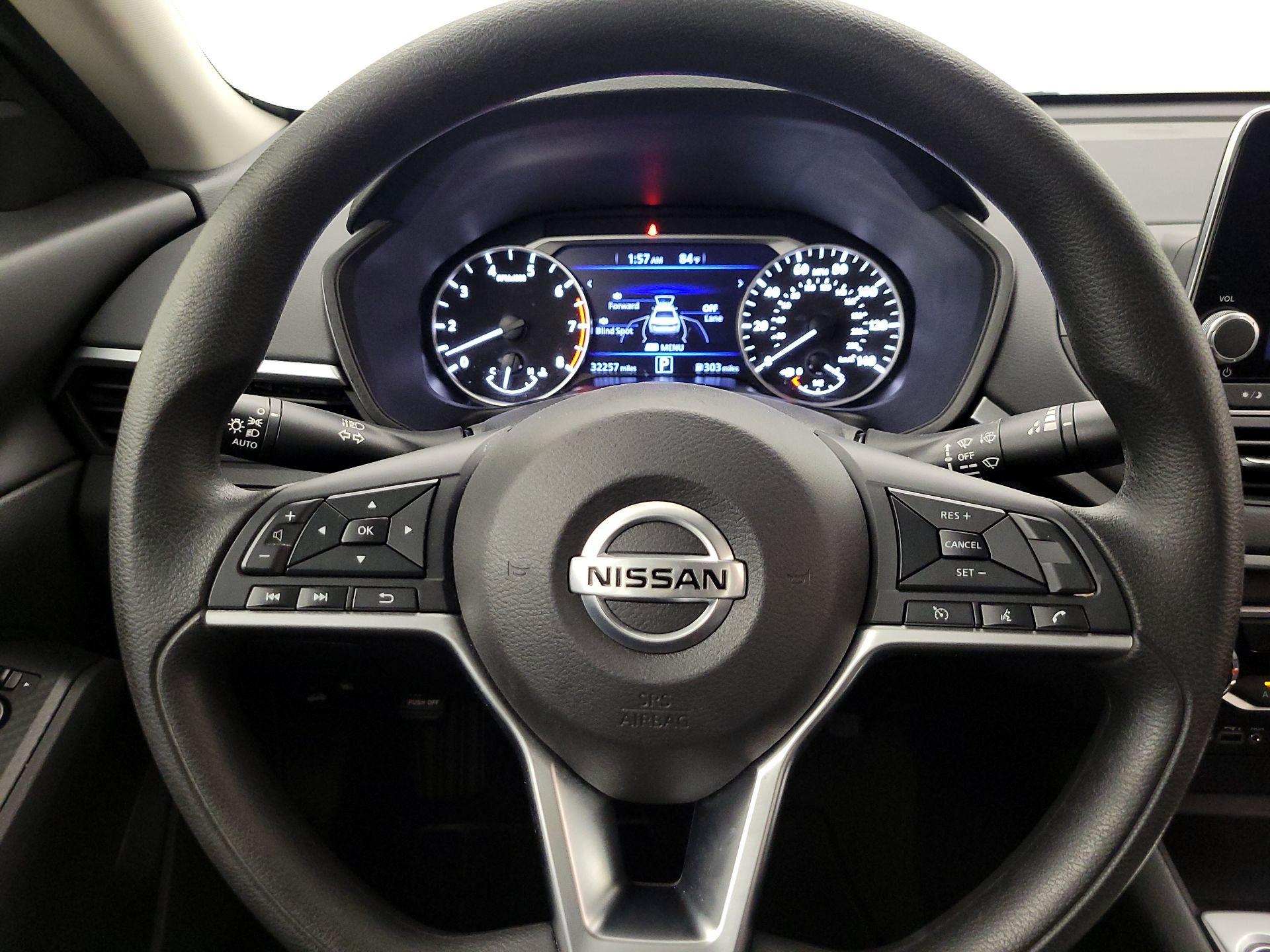 Thumbnail: 2022 Nissan Altima - 10