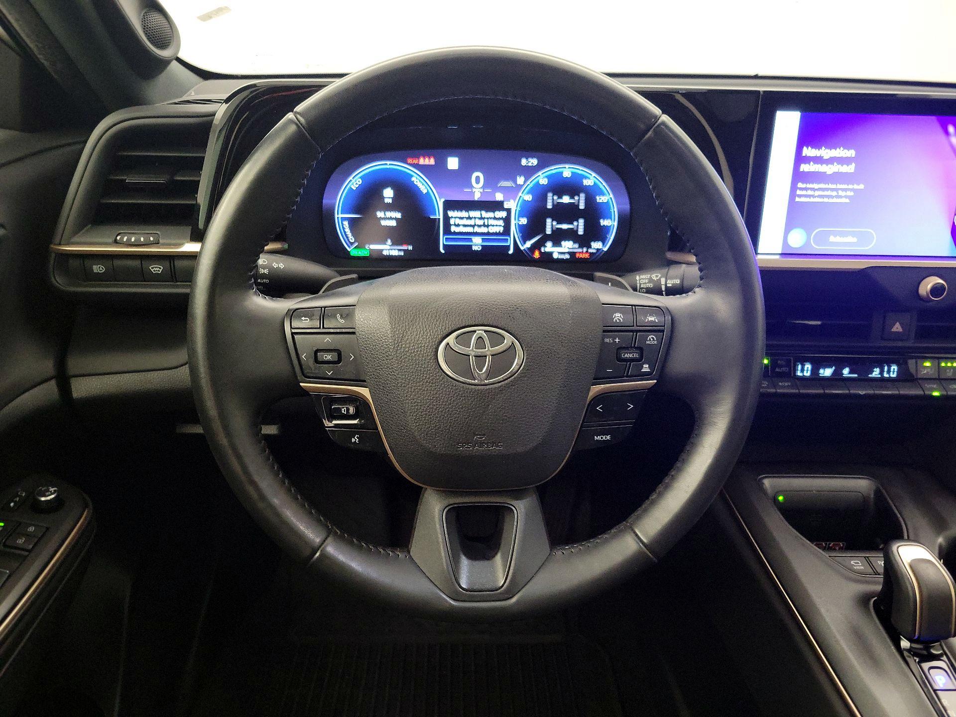 Thumbnail: 2023 Toyota Crown - 10