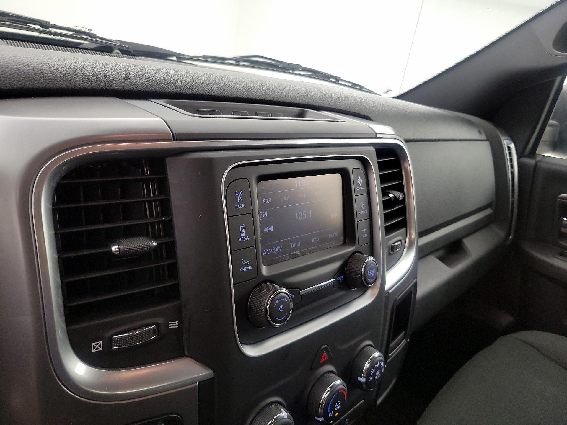 Thumbnail: 2022 RAM 1500 Classic - 15