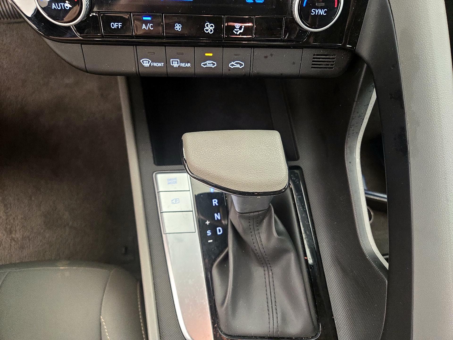 Thumbnail: 2024 Hyundai Elantra - 18