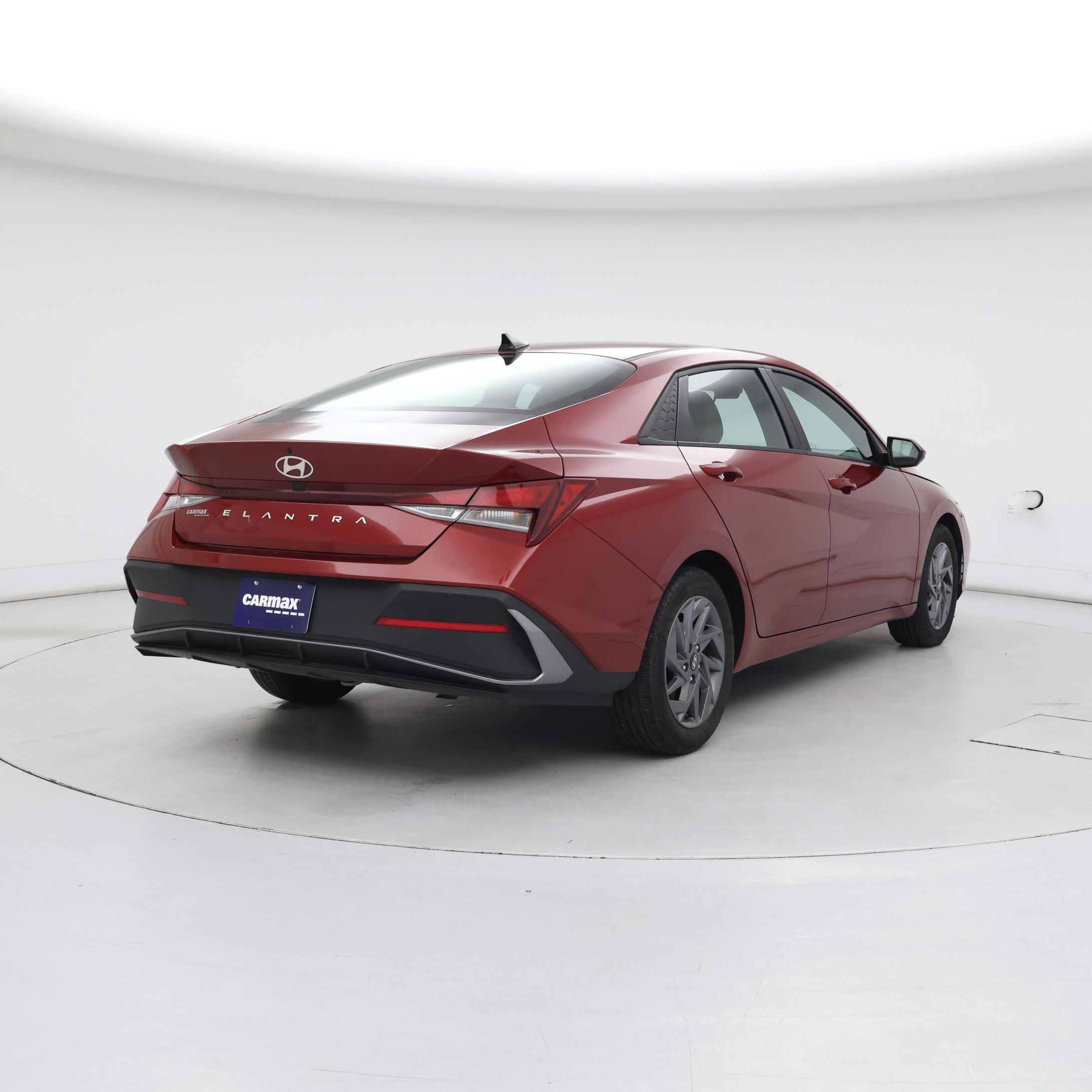 Thumbnail: 2024 Hyundai Elantra - 8