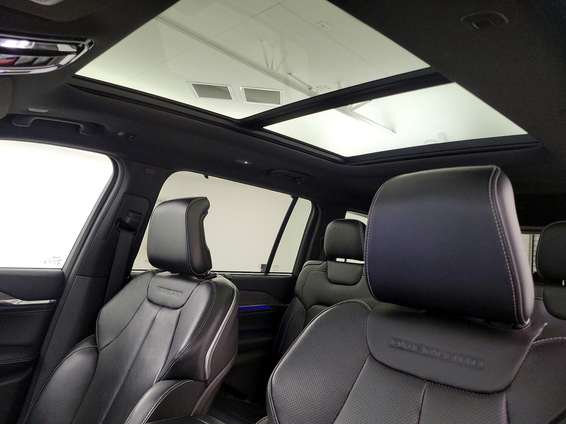 Thumbnail: 2022 Jeep Grand Cherokee L - 20