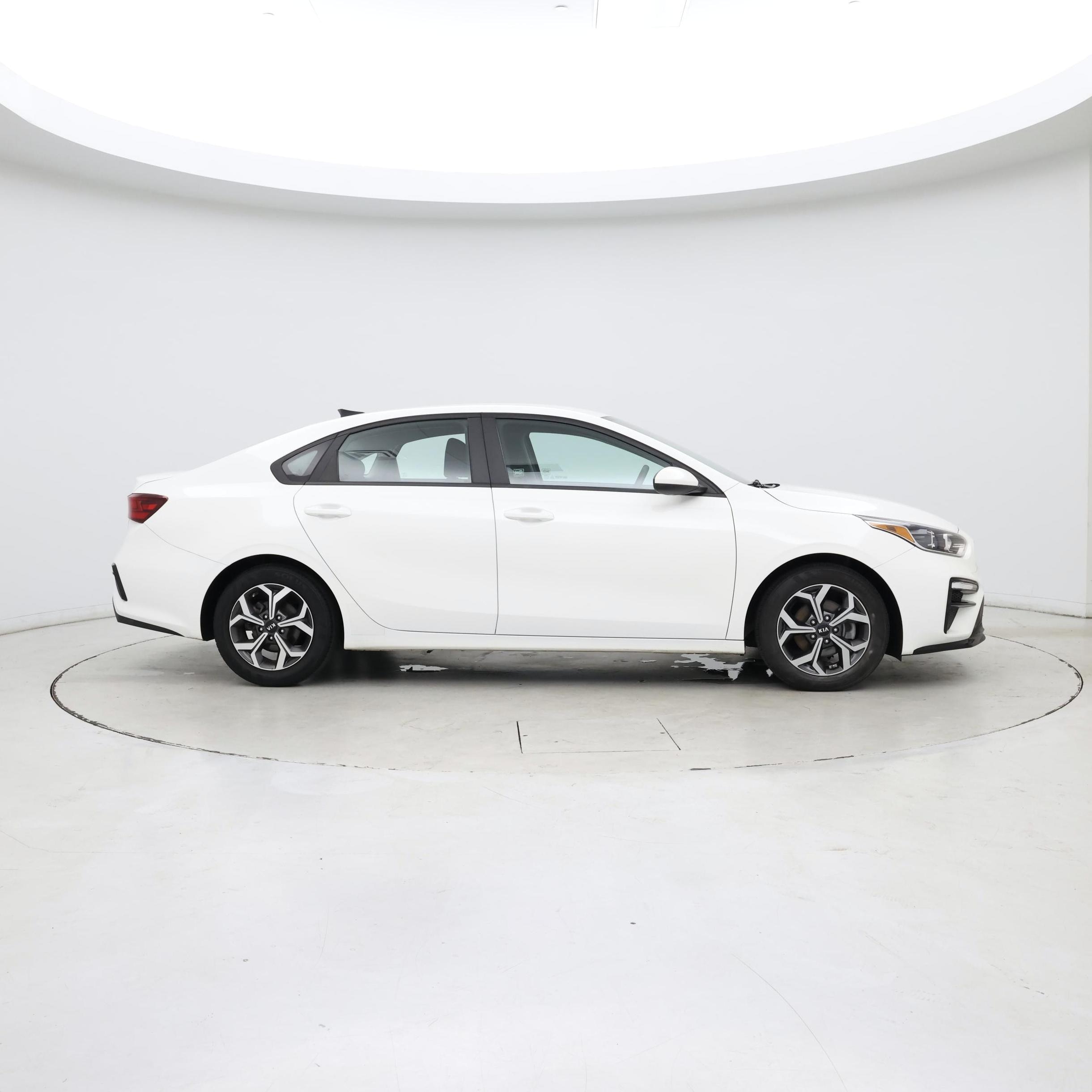 Thumbnail: 2021 Kia Forte - 7