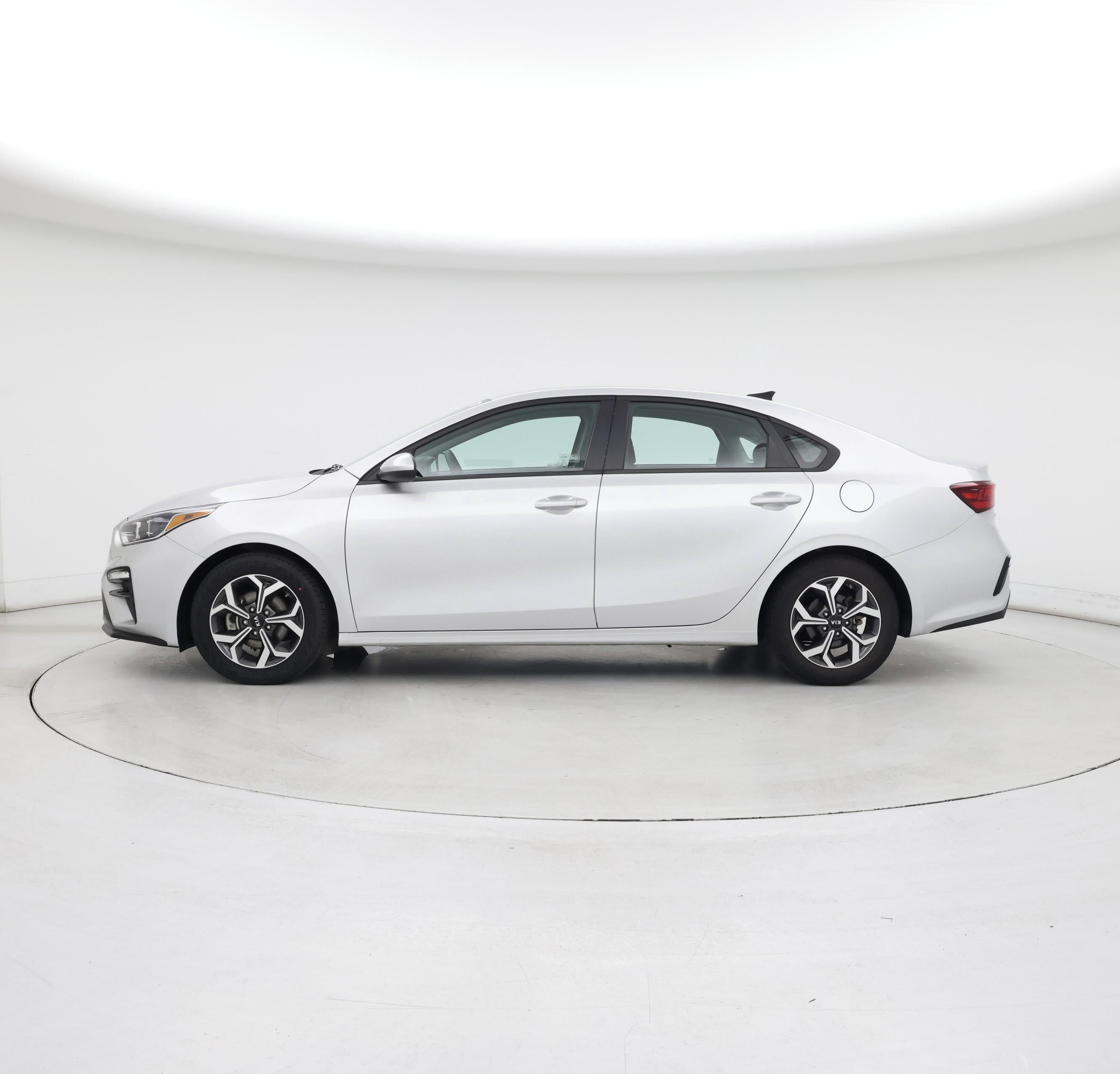Thumbnail: 2020 Kia Forte - 3