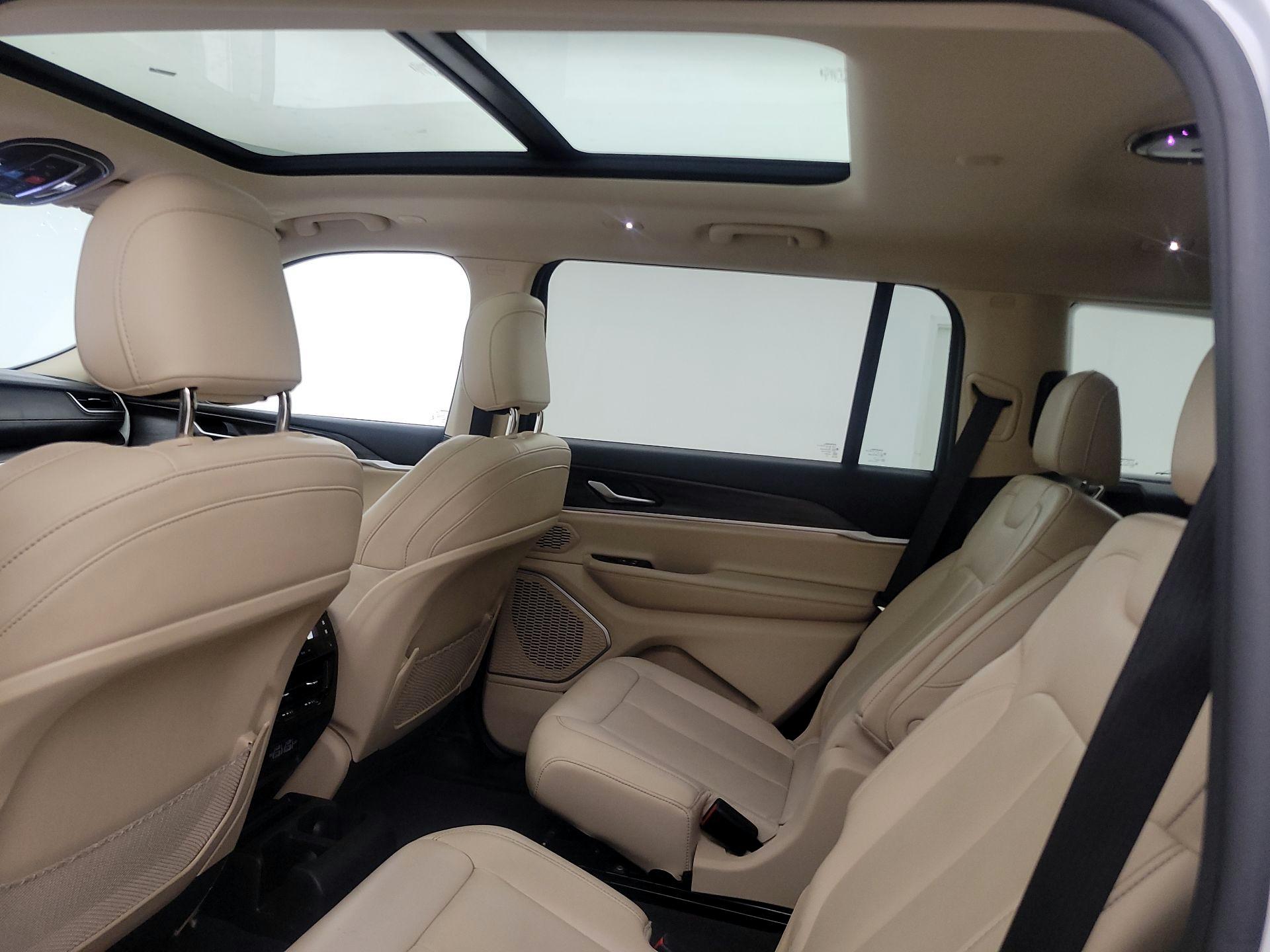 Thumbnail: 2021 Jeep Grand Cherokee L - 20
