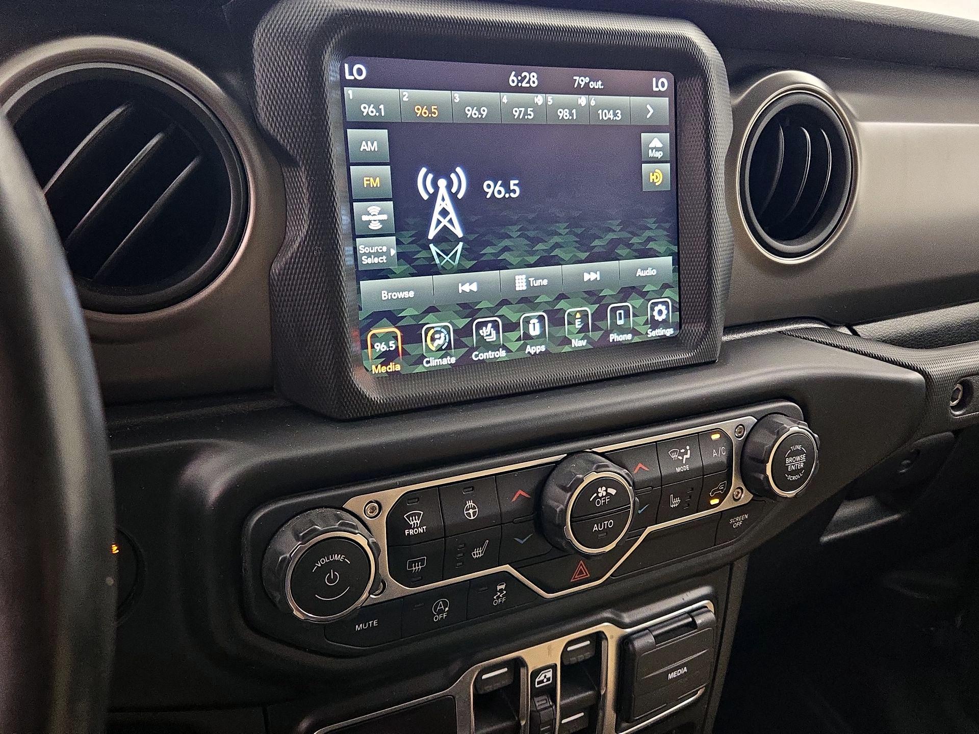 Thumbnail: 2022 Jeep Gladiator - 16
