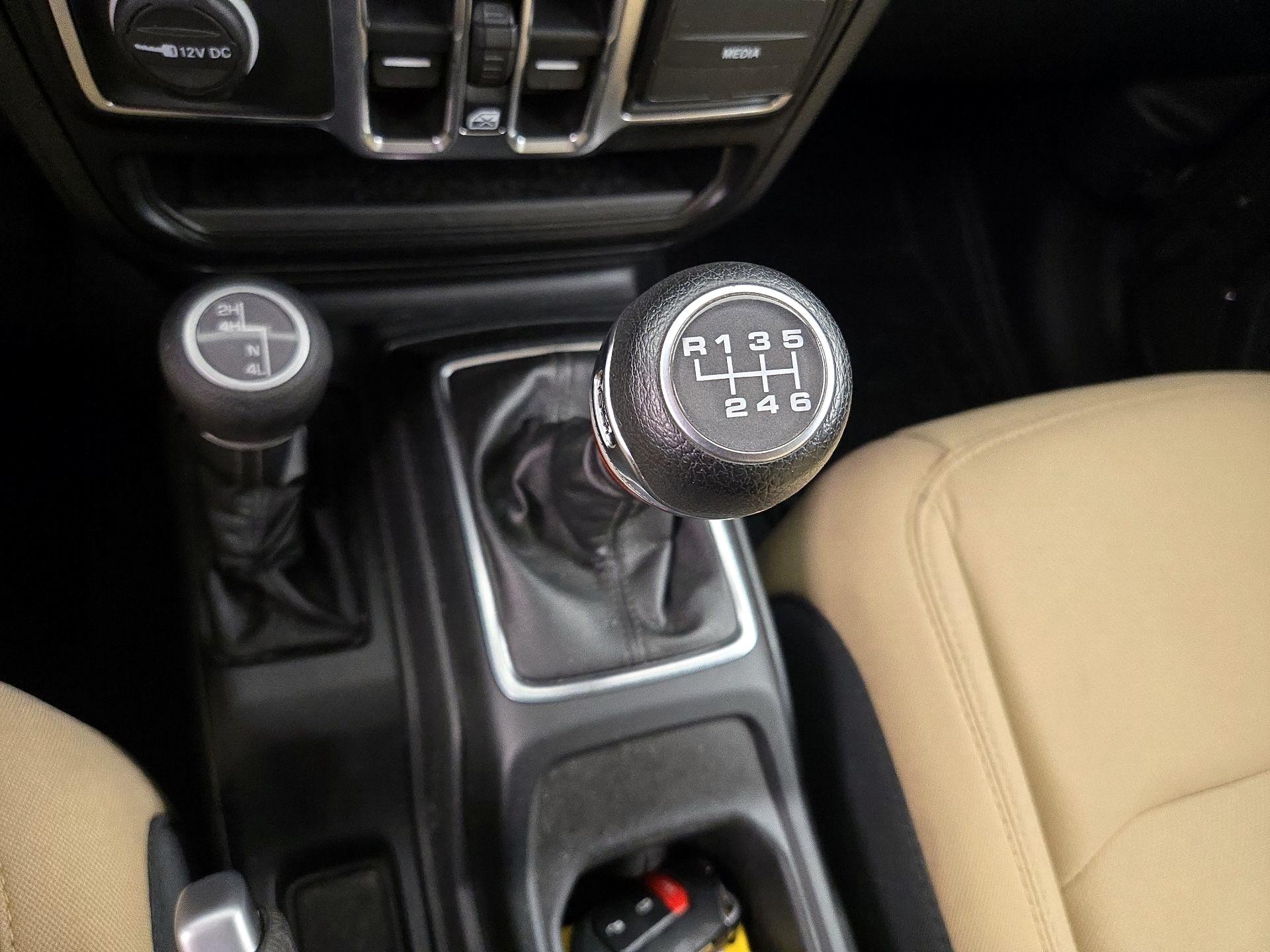 Thumbnail: 2022 Jeep Gladiator - 18