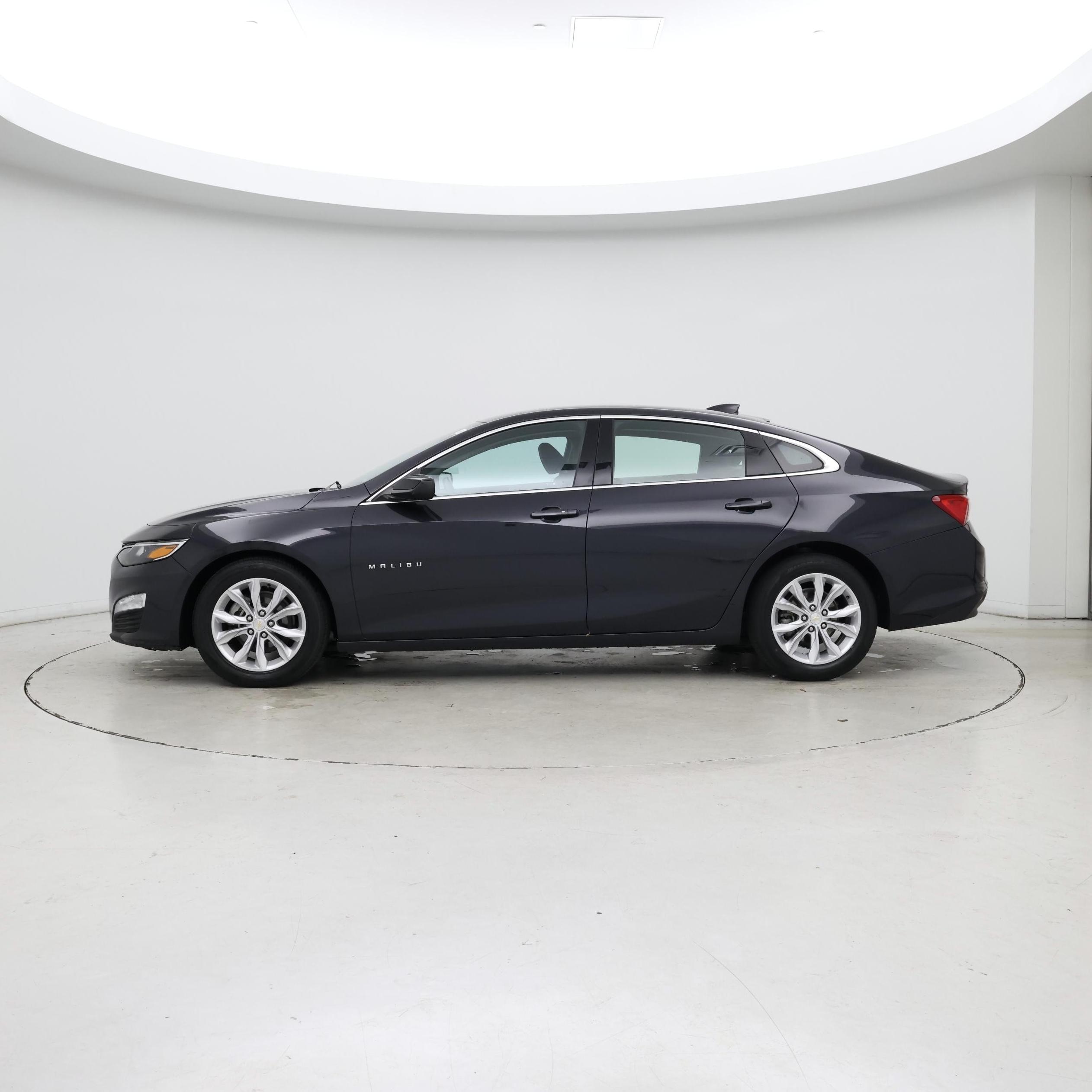 Thumbnail: 2023 Chevrolet Malibu - 3