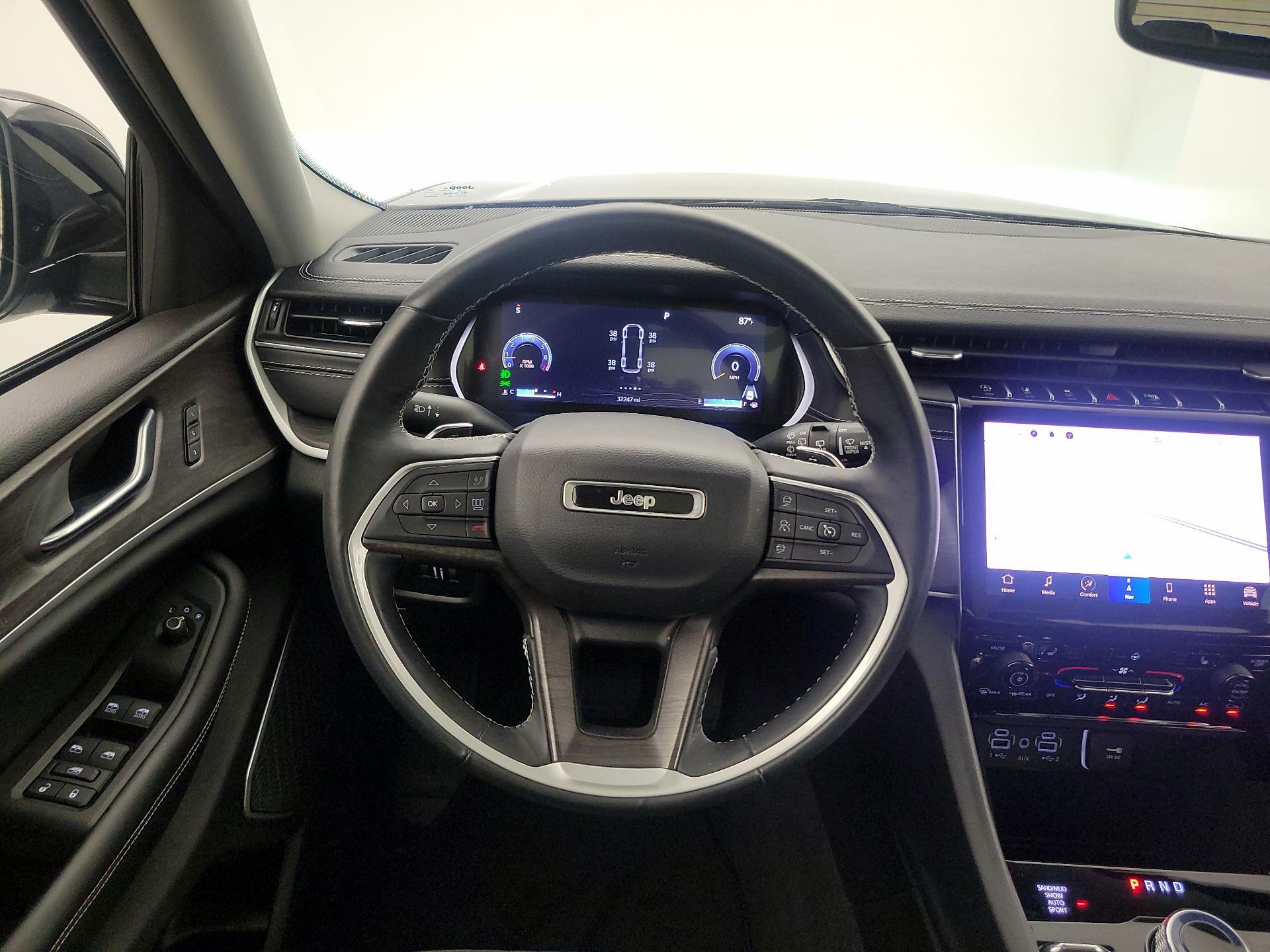 Thumbnail: 2022 Jeep Grand Cherokee L - 10