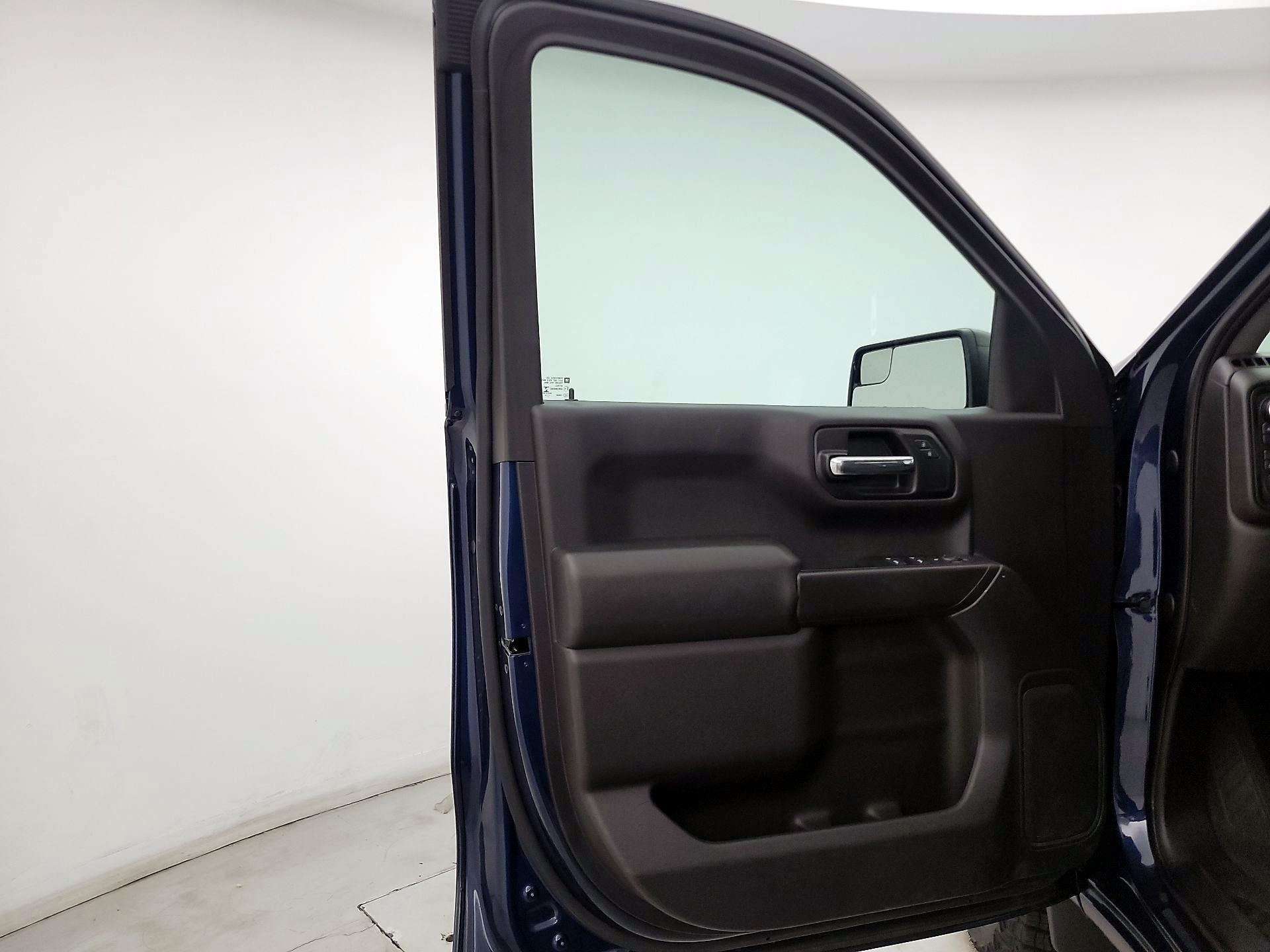 Thumbnail: 2019 Chevrolet Silverado 1500 - 12