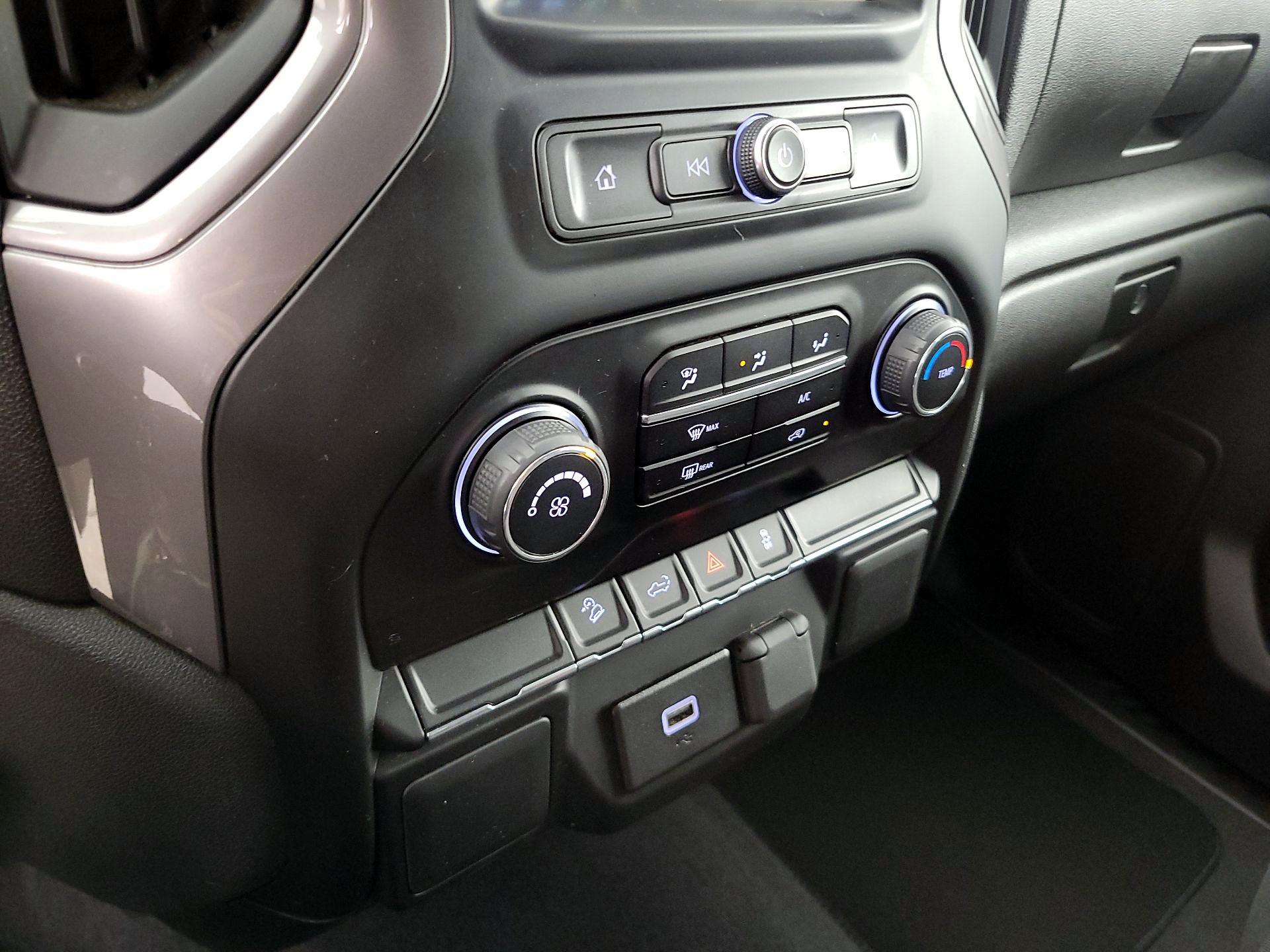 Thumbnail: 2019 Chevrolet Silverado 1500 - 16