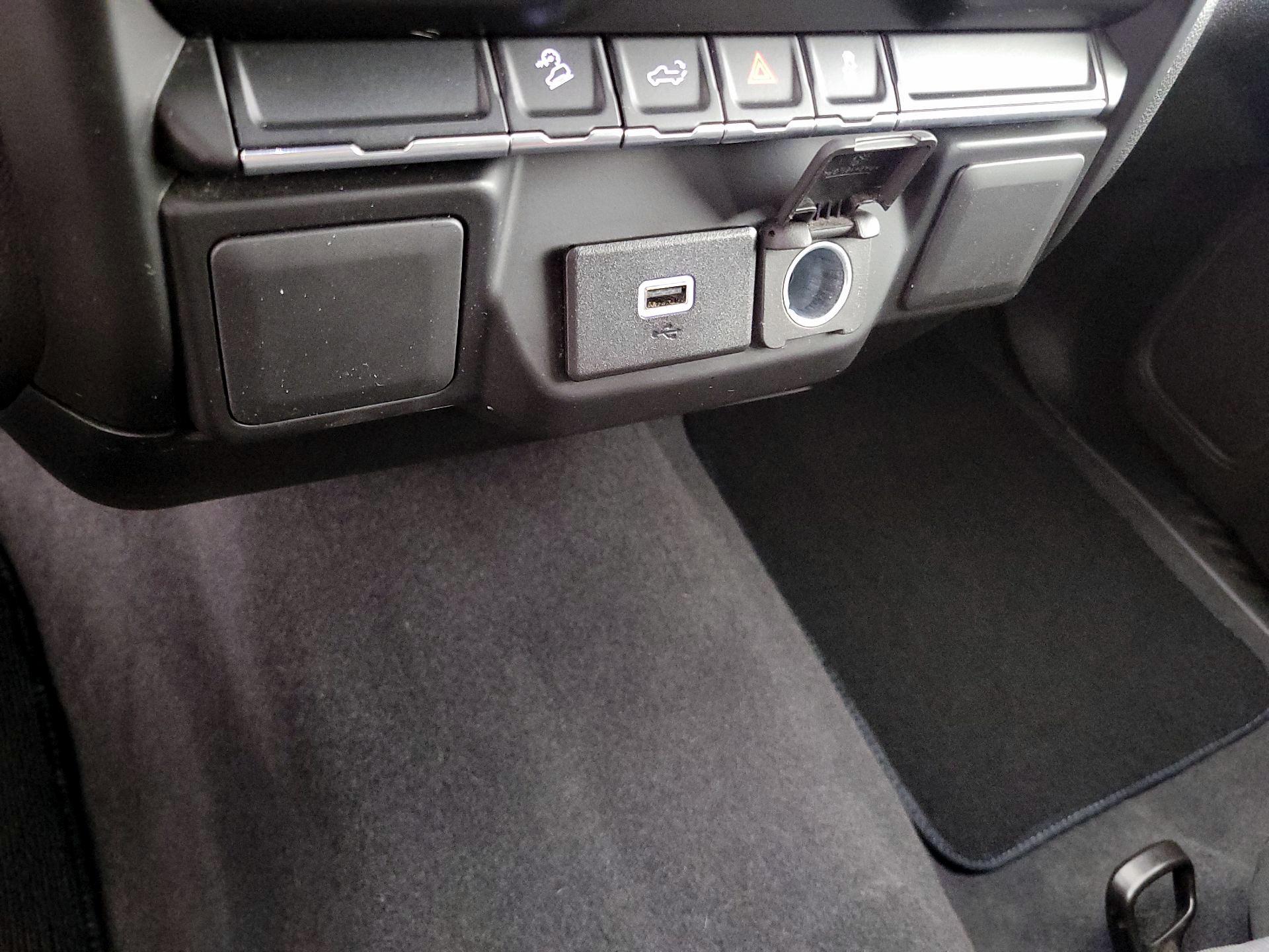 Thumbnail: 2019 Chevrolet Silverado 1500 - 18