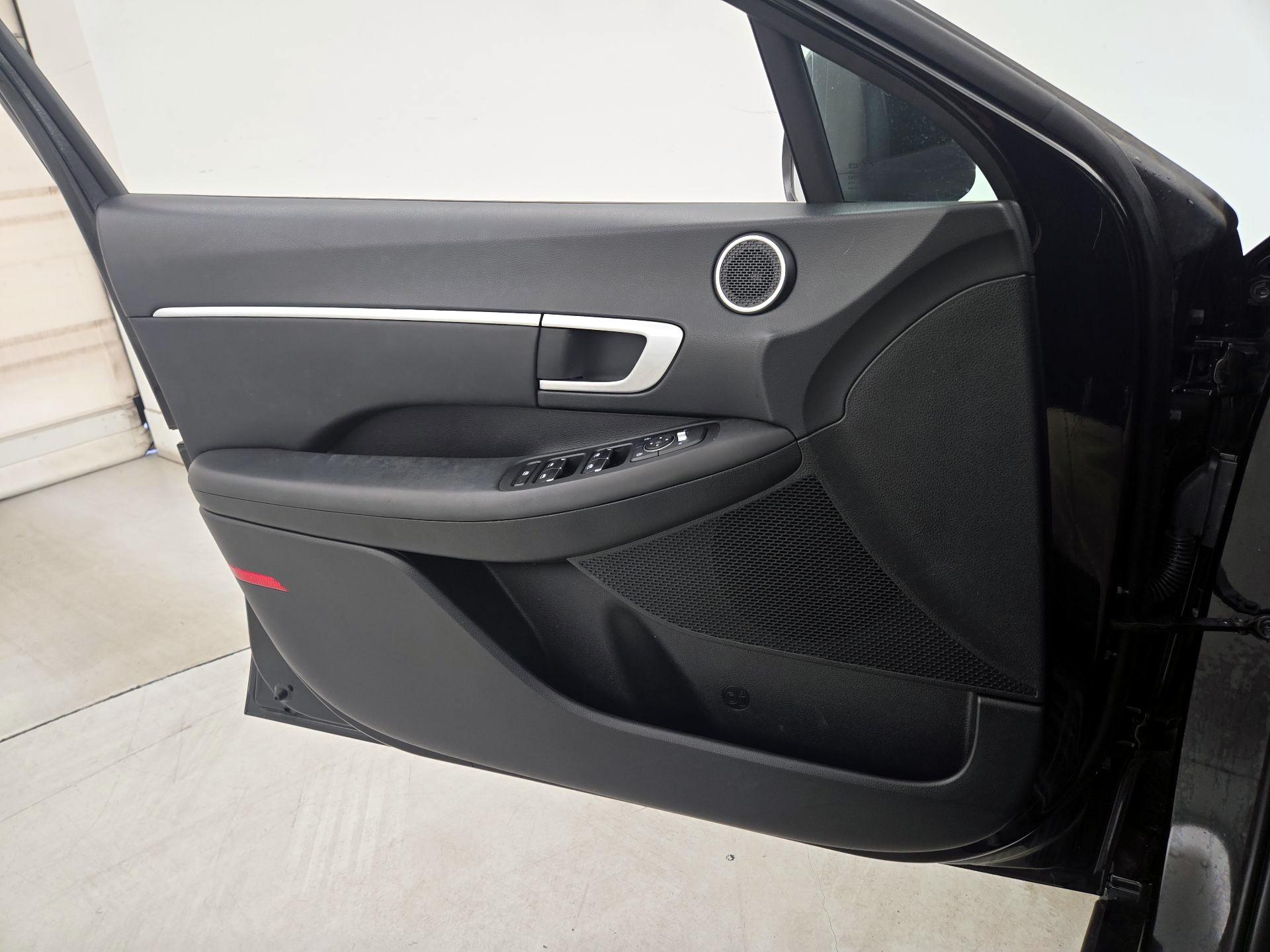 Thumbnail: 2022 Hyundai Sonata - 12