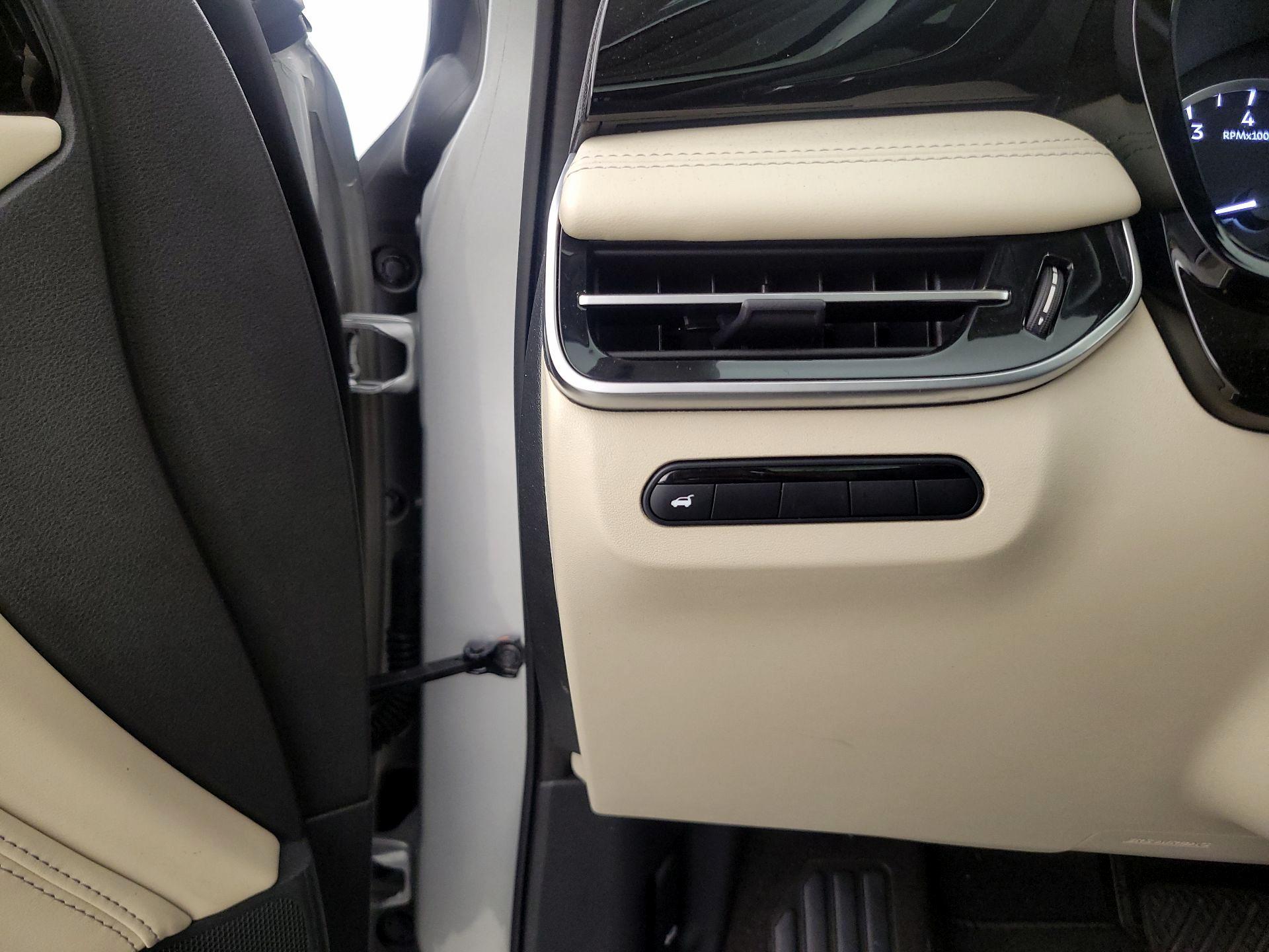 Thumbnail: 2023 INFINITI QX60 - 13