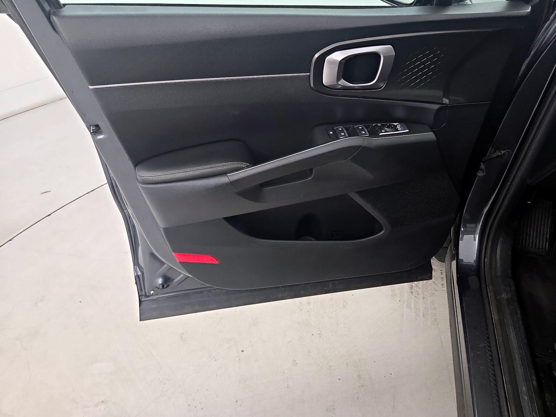 Thumbnail: 2021 Kia Sorento - 12