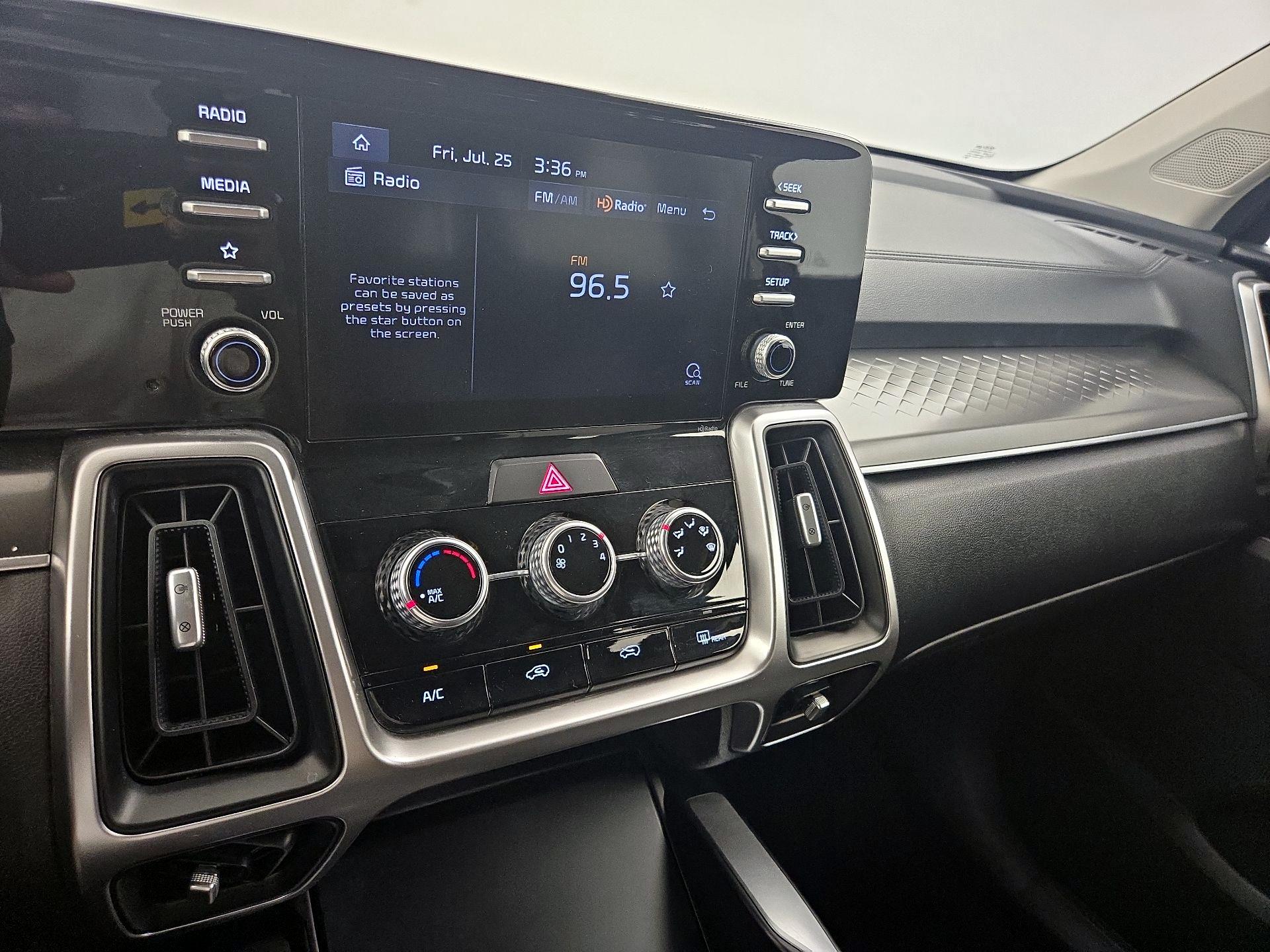 Thumbnail: 2021 Kia Sorento - 15