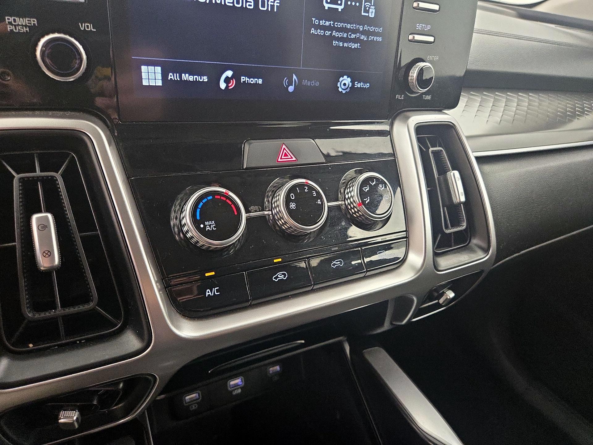 Thumbnail: 2021 Kia Sorento - 16