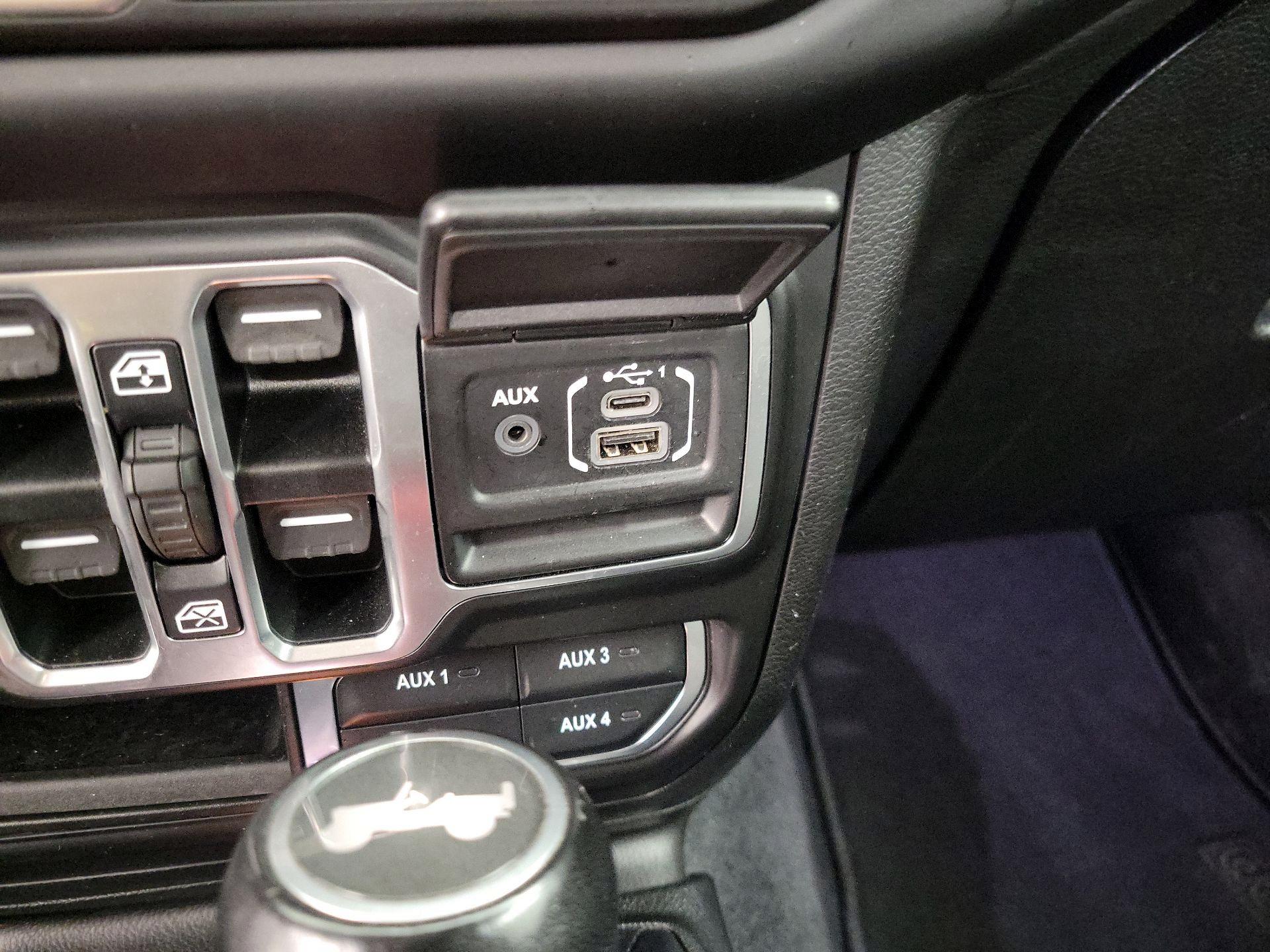 Thumbnail: 2021 Jeep Wrangler - 19