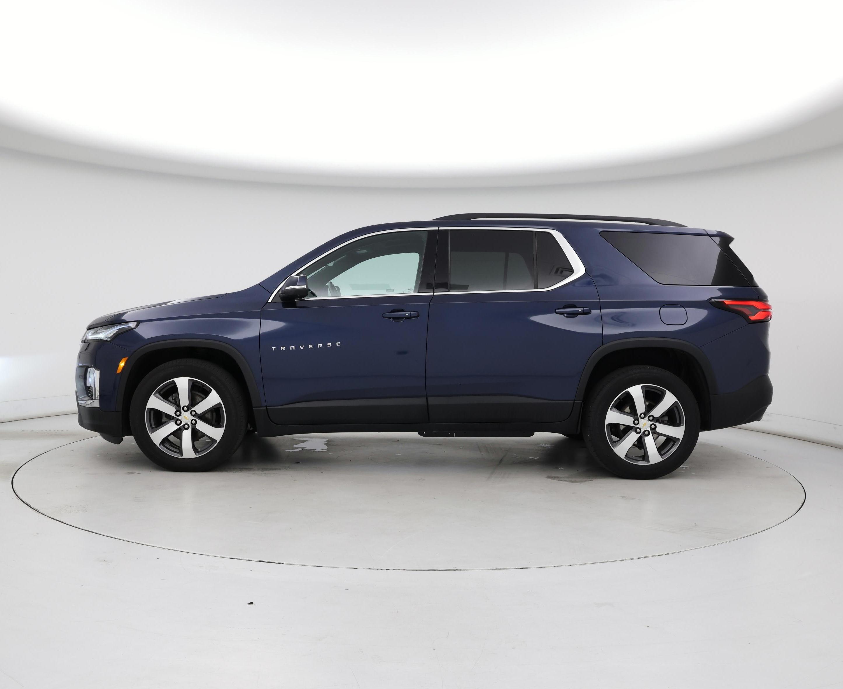 Thumbnail: 2022 Chevrolet Traverse - 3